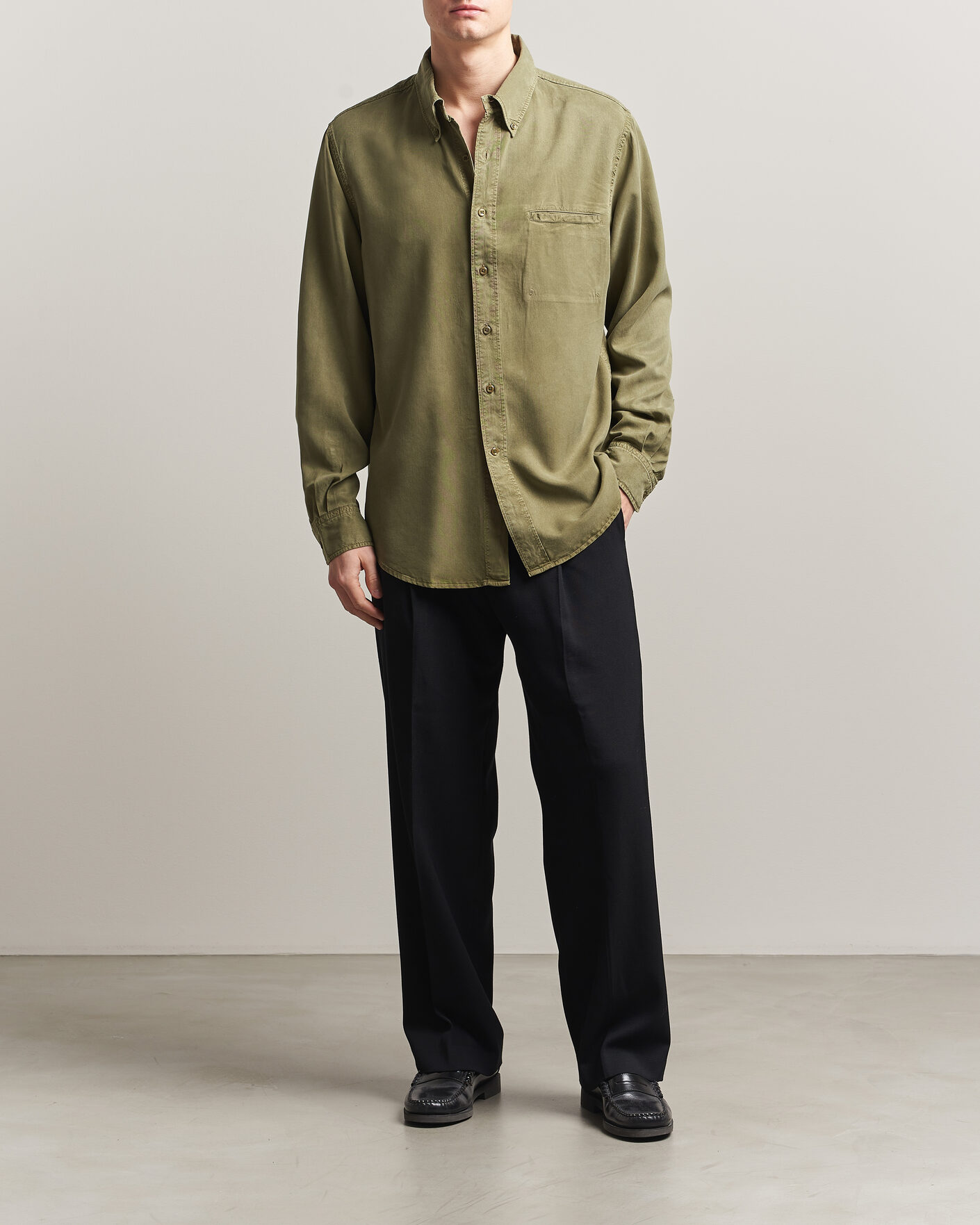Herre | Skjorter | Filippa K | Zack Lyocell Shirt Laurel Green