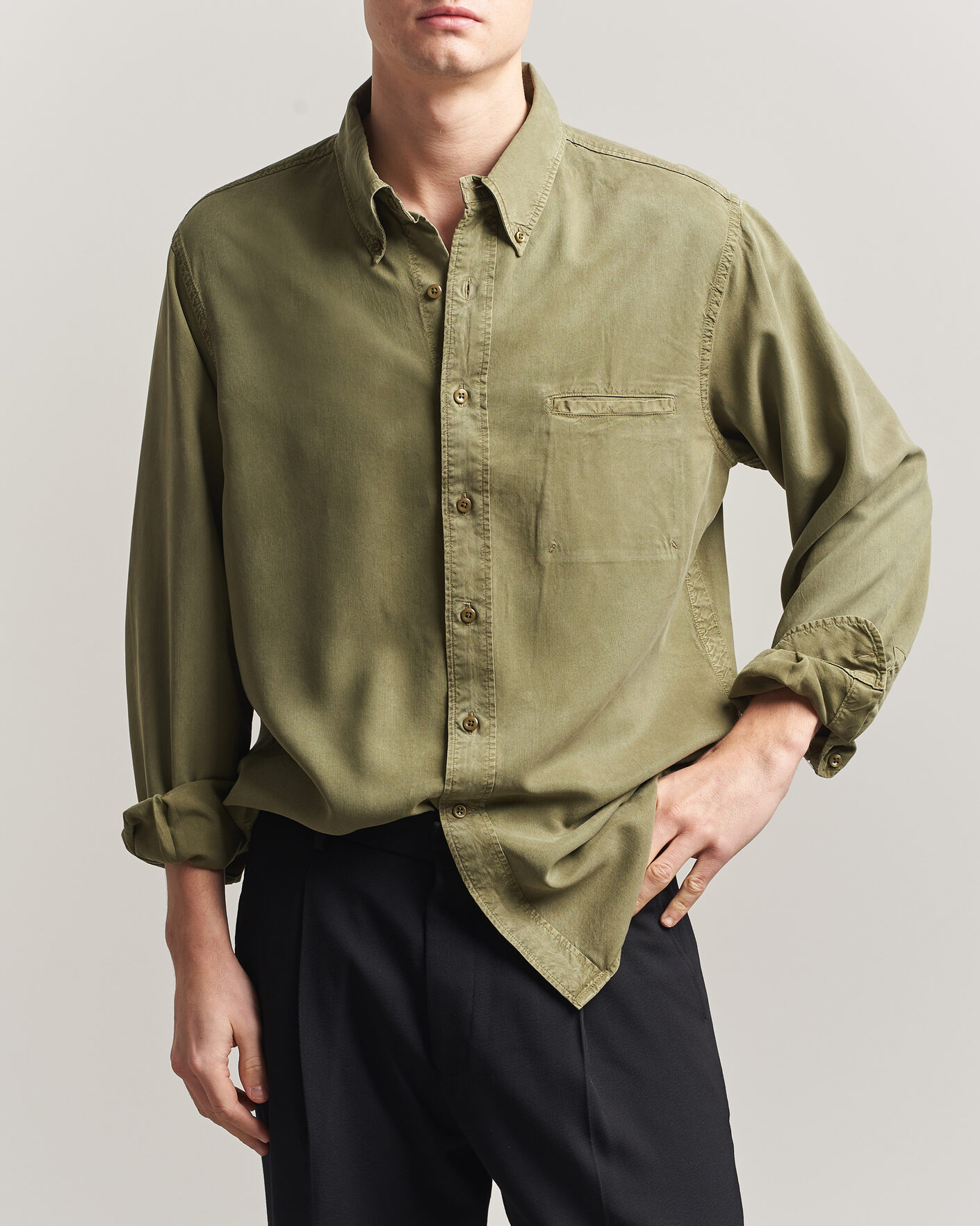 Herre | Skjorter | Filippa K | Zack Lyocell Shirt Laurel Green
