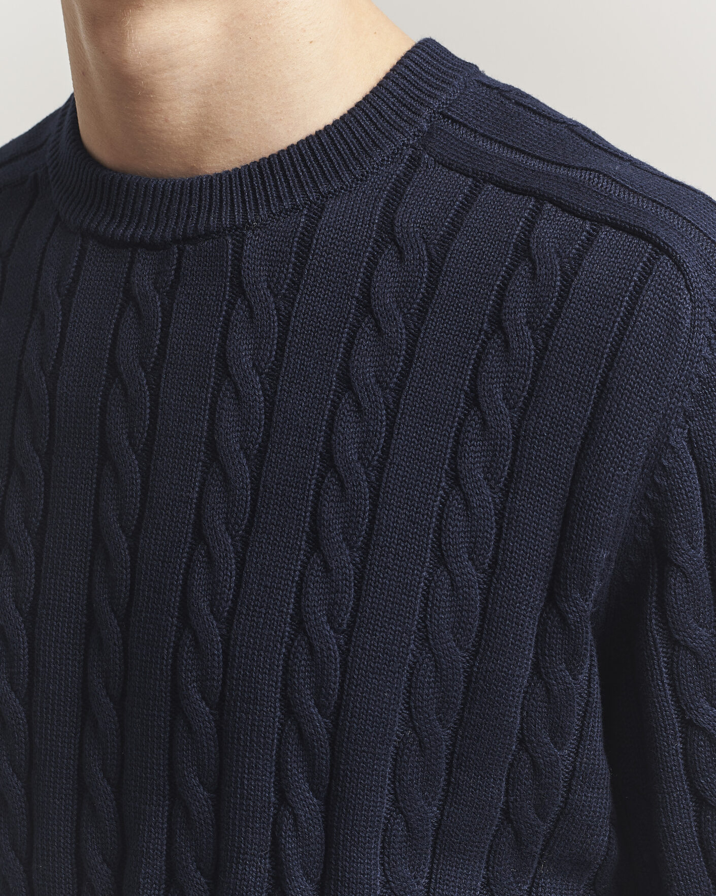 Herre | Gensere | Filippa K | Cotton Cable Crew Neck Sweater Navy