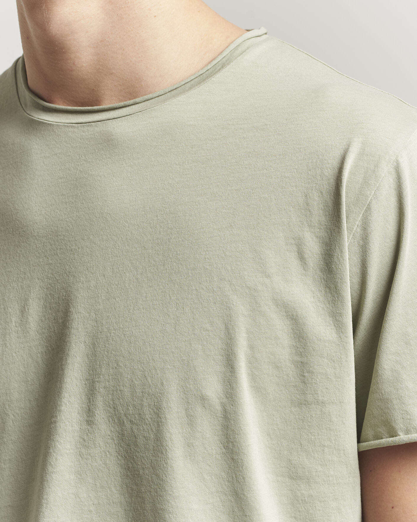 Herre | T-Shirts | Filippa K | Roll Neck Crew Neck T-Shirt Light Green