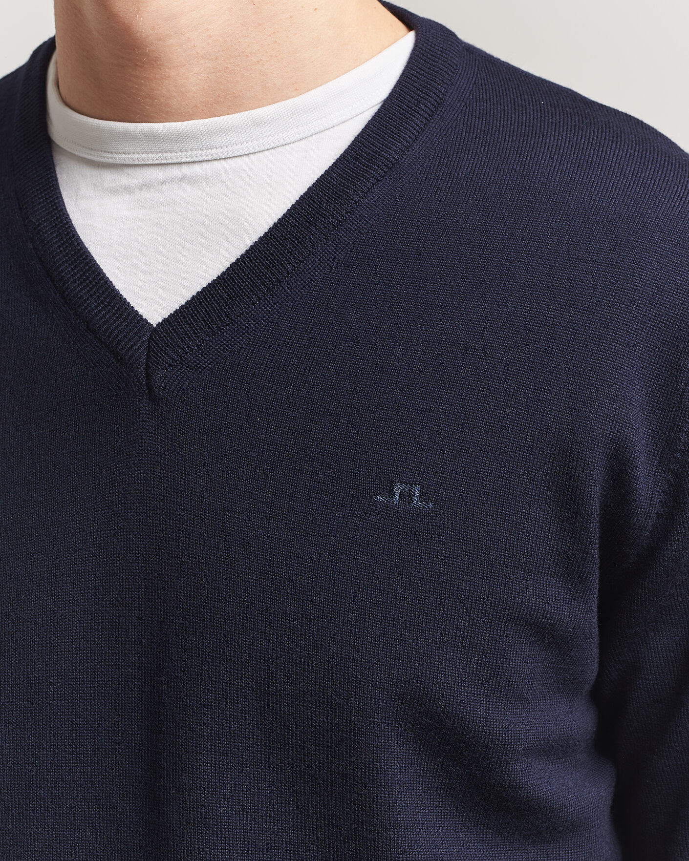 Herre | Gensere | J.Lindeberg | Lymann Merino V-Neck Pullover JL Navy