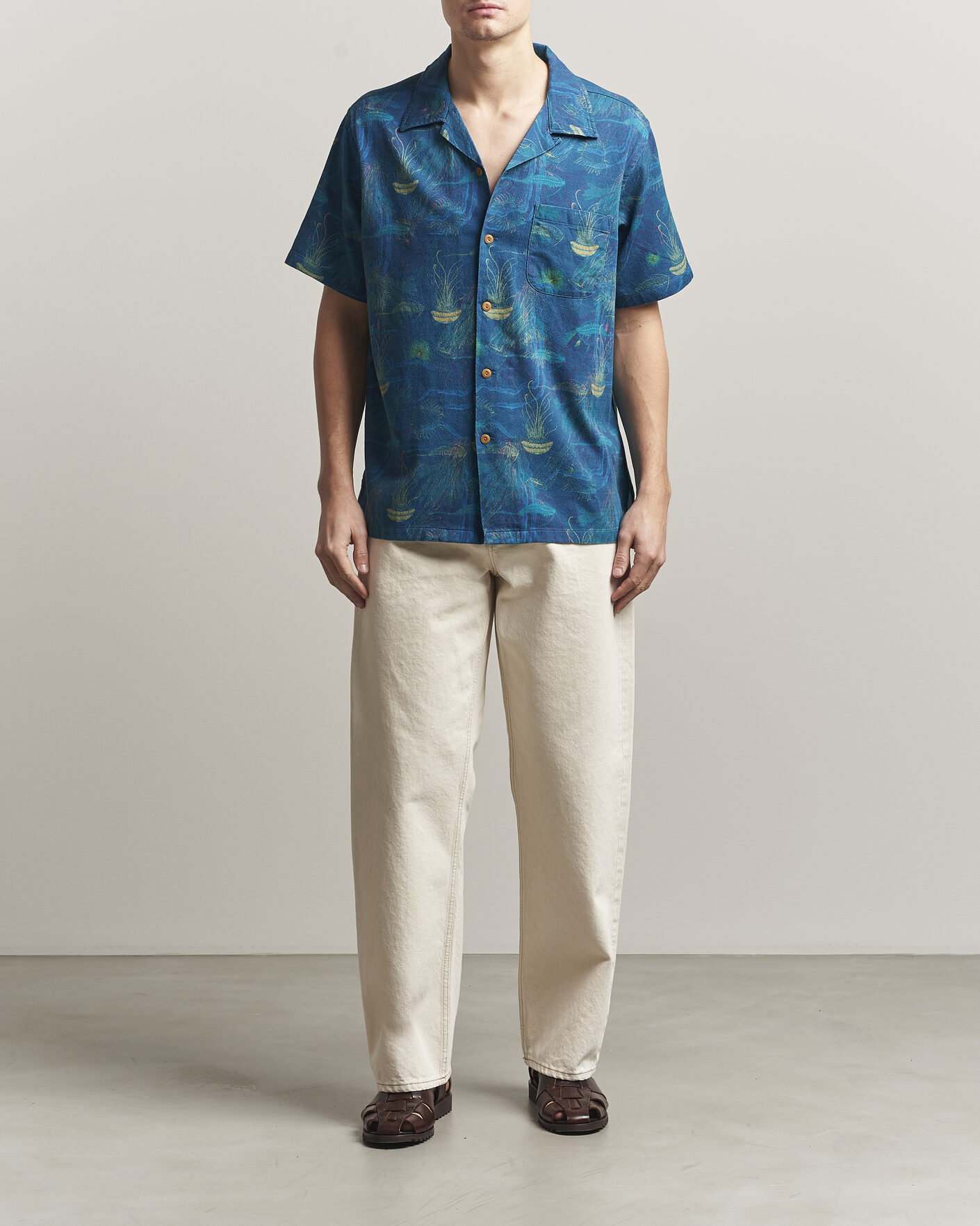 Herre | Skjorter | Nudie Jeans | Arvid Hawaii Shirt Deep Sea