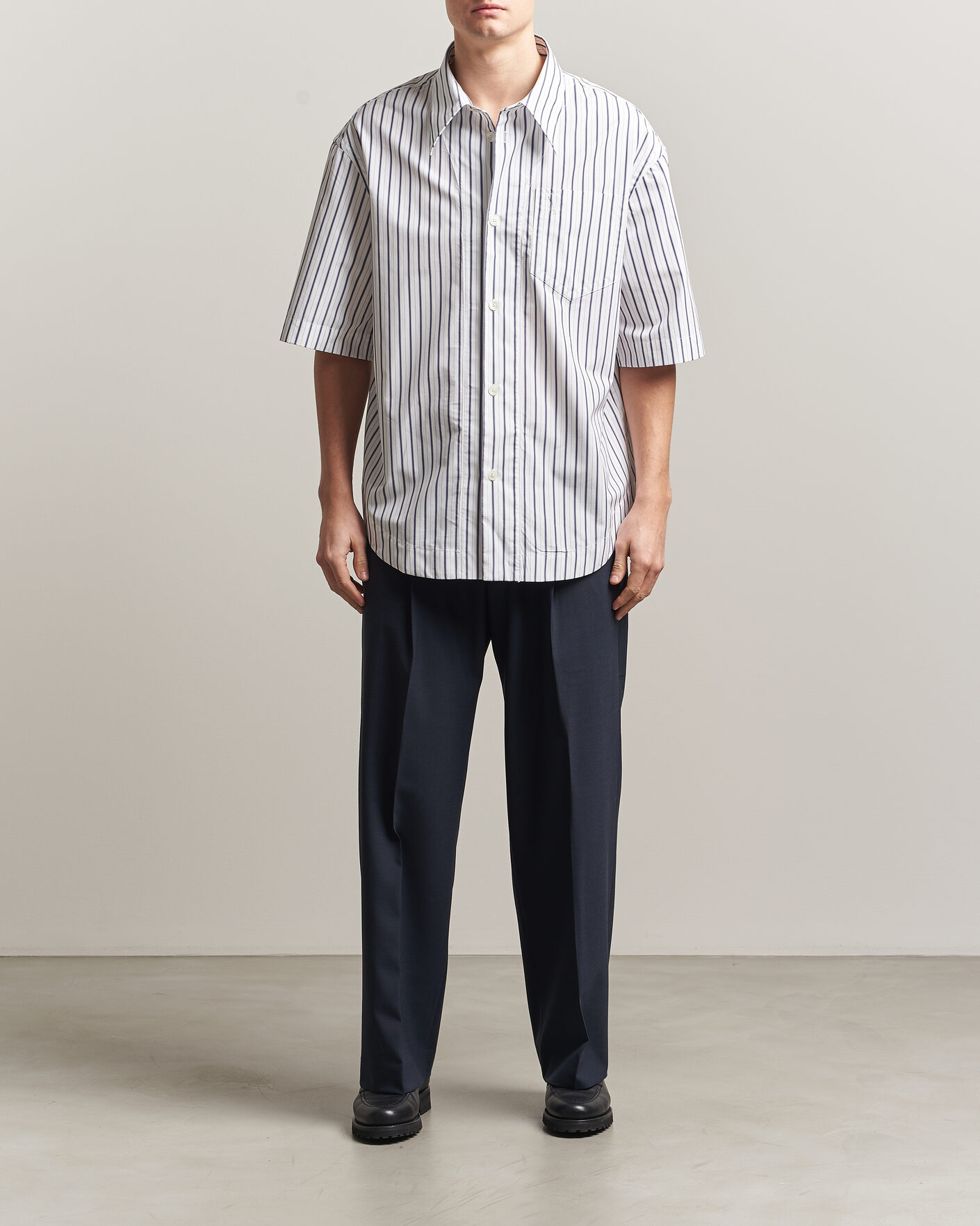 Herre | Skjorter | AMI | Short Sleeve Camp Collar Shirt White/Blue