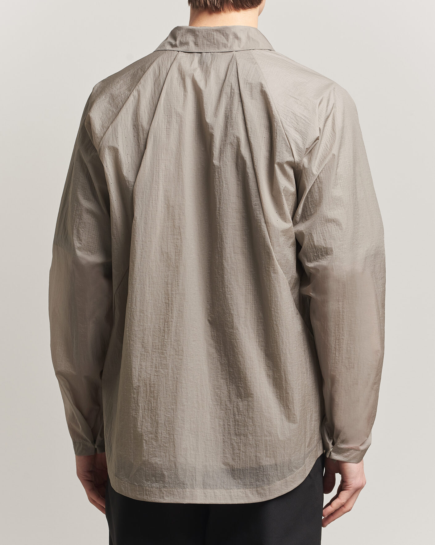 Herre | Skjorter | Goldwin | Nylon Wind Shirt Arid Beige