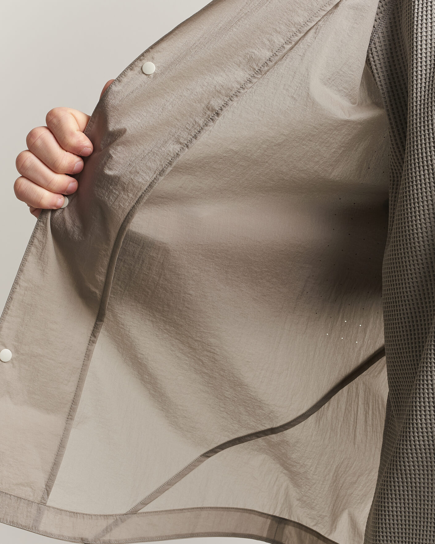 Herre | Skjorter | Goldwin | Nylon Wind Shirt Arid Beige