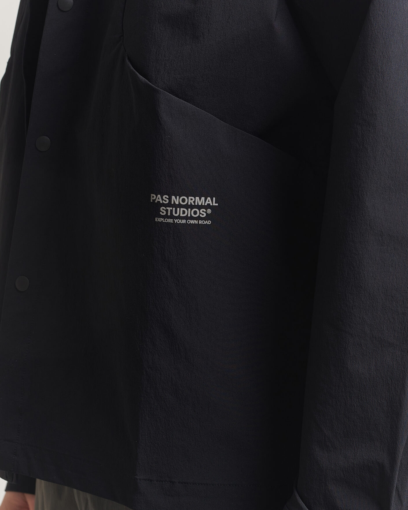 Herre | Skjorter | Pas Normal Studios | Off Race Tech Overshirt Black