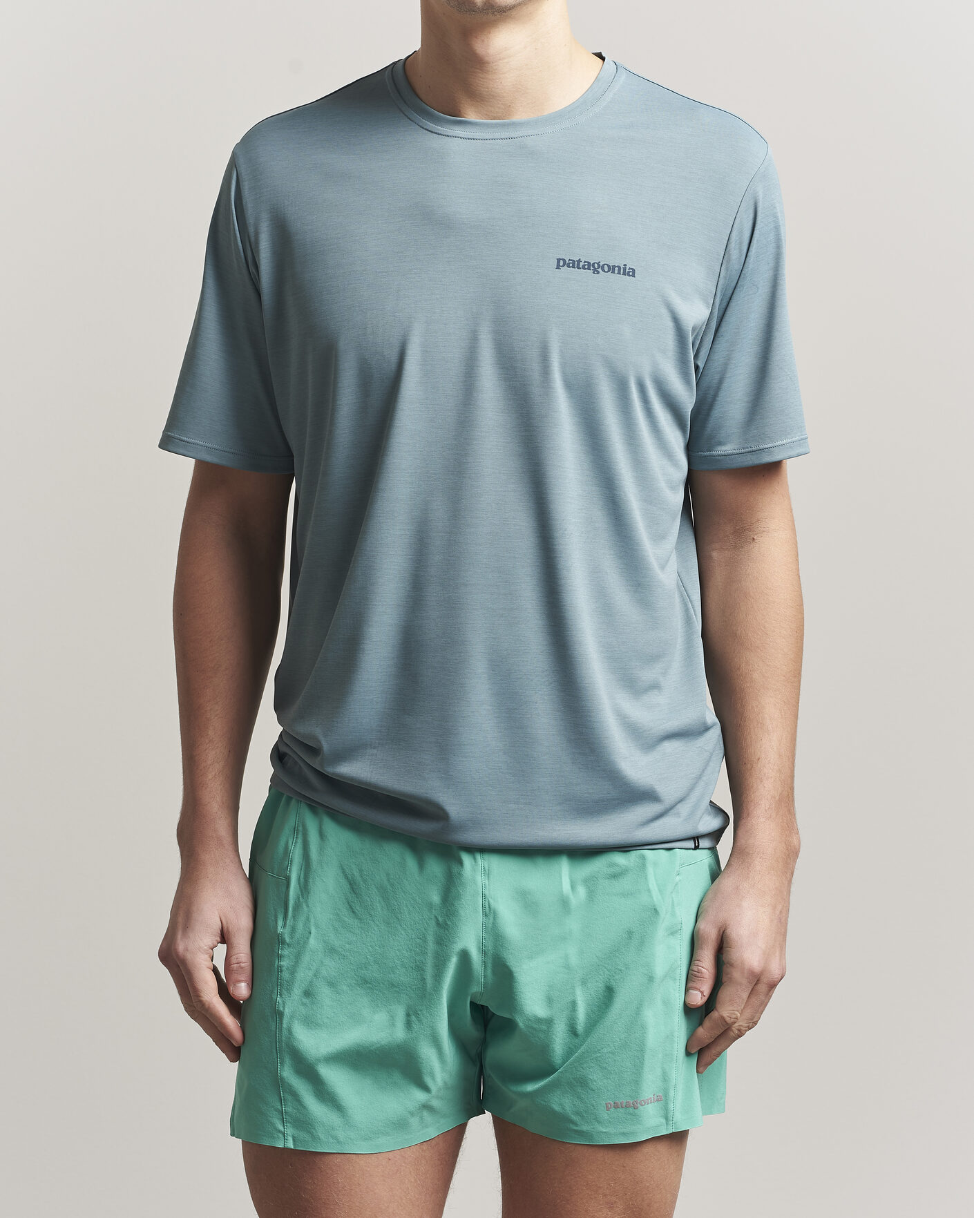 Herre | T-Shirts | Patagonia | Cap Cool Daily Logo T-Shirt Blue Sage