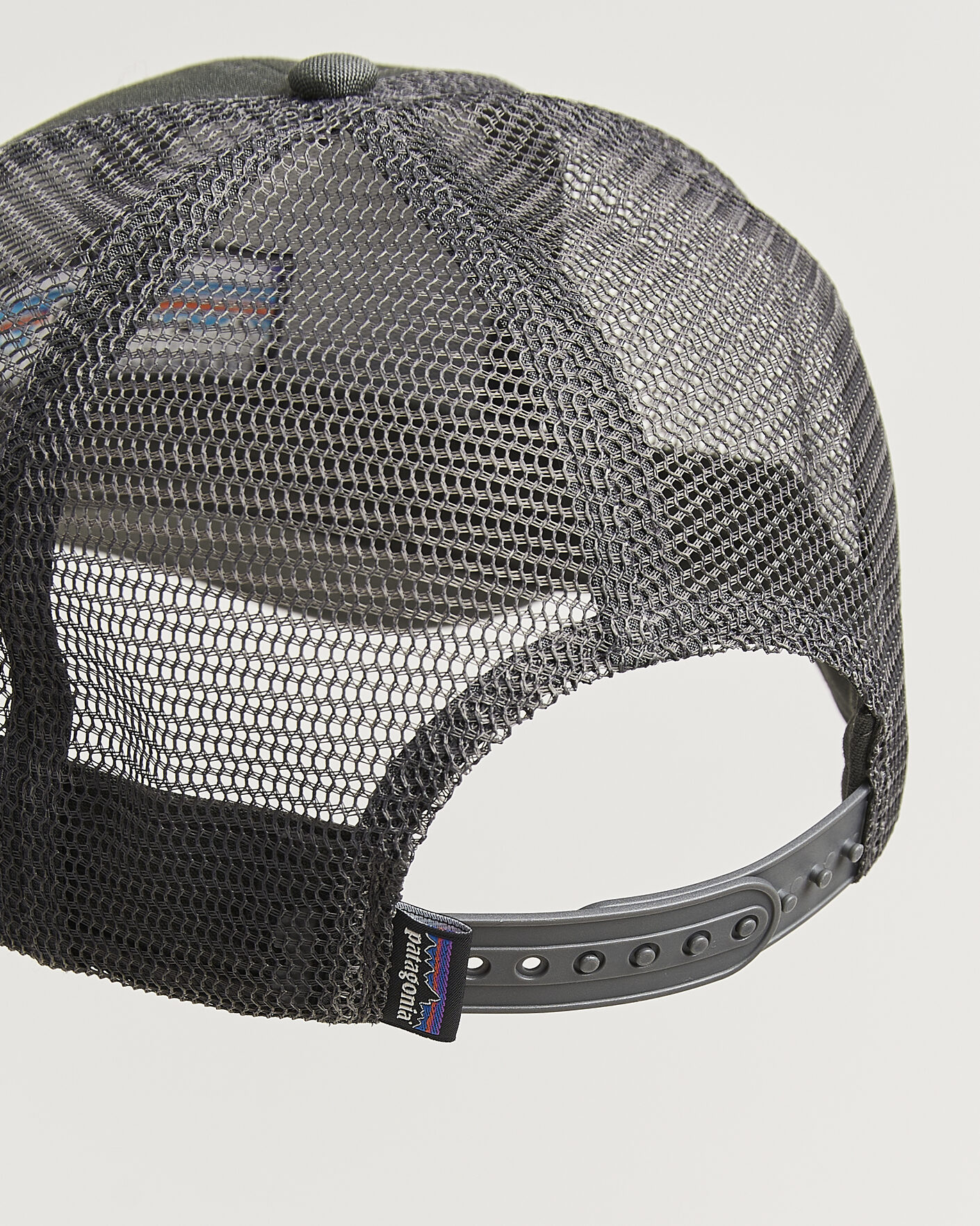 Herre | Hatter og capser | Patagonia | P-6 Logo LoPro Trucker Hat Forge Grey