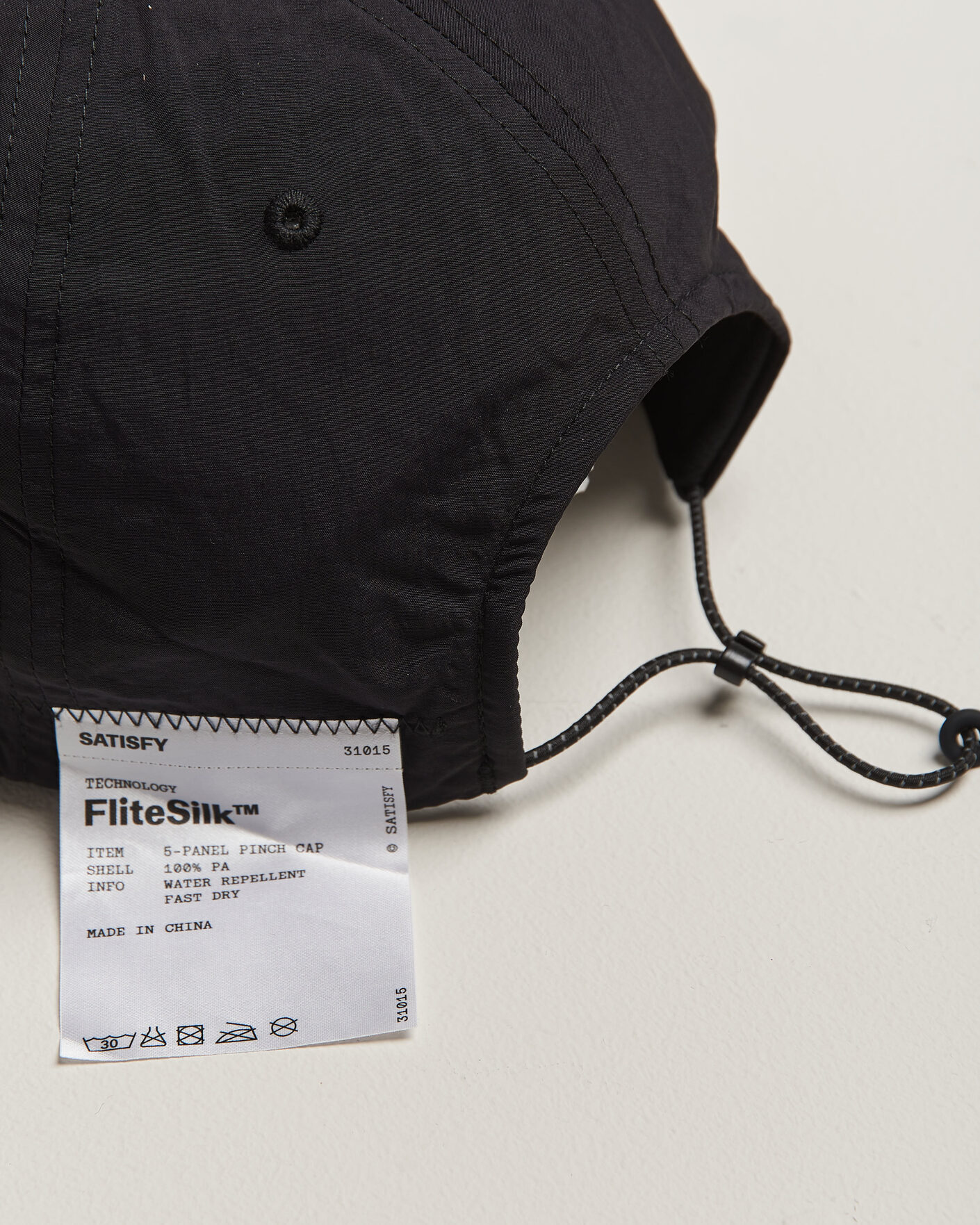 Herre | Hatter og capser | Satisfy | FliteSilk 5 Panel Cap Black Eagle