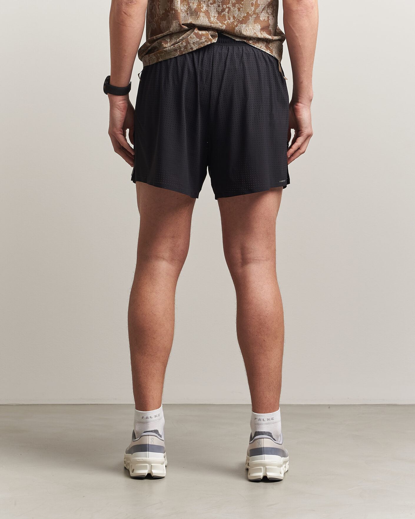 Herre | Shorts | Satisfy | Space-O 5 Inch Shorts Black