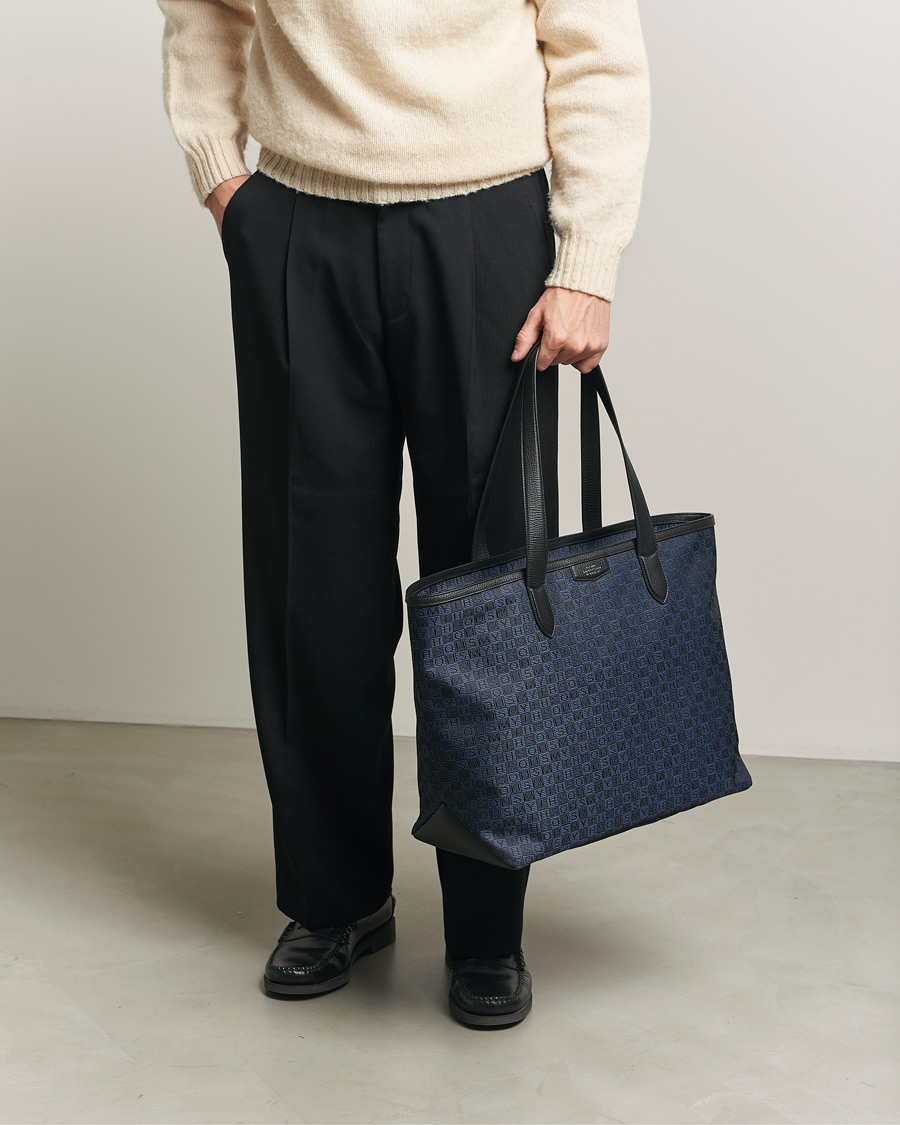 Herre | Vesker | Smythson | Canvas Stamp Tote Navy