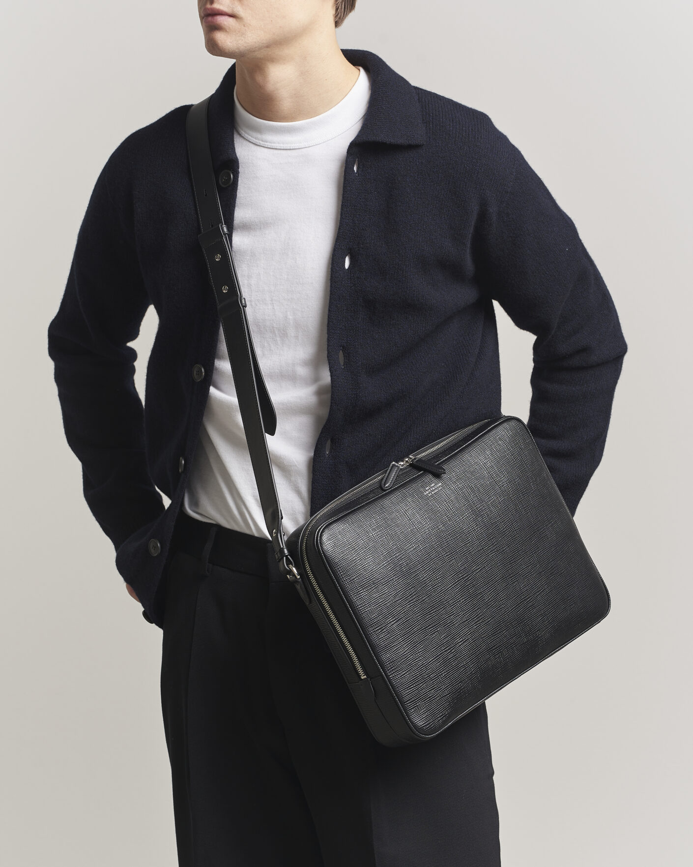 Herre | Vesker | Smythson | Panama Slim Messenger Bag Black