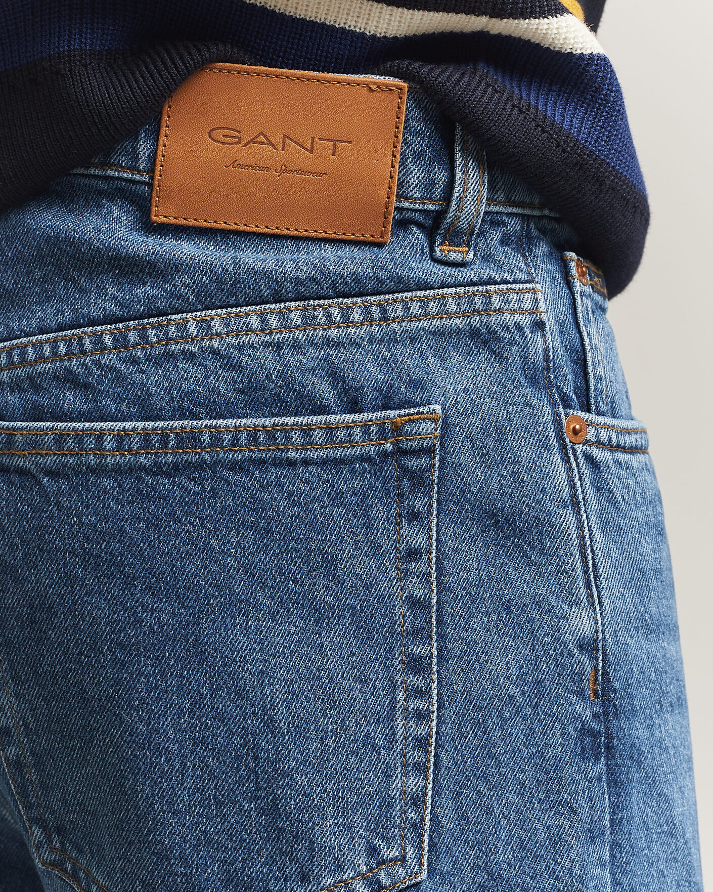 Herre | Jeans | Gant | Straight Fit Jeans Mid Blue Worn In