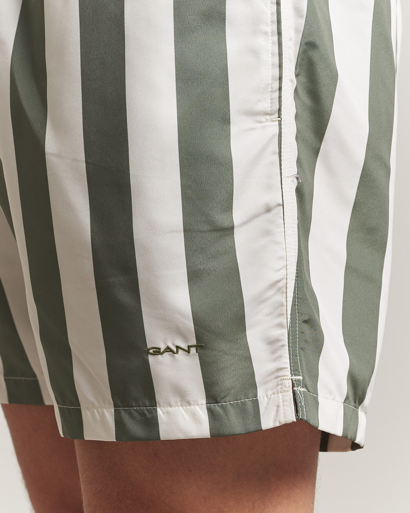 Herre | Badeshorts | Gant | Blockstriped Swimshorts Dry Herb Green