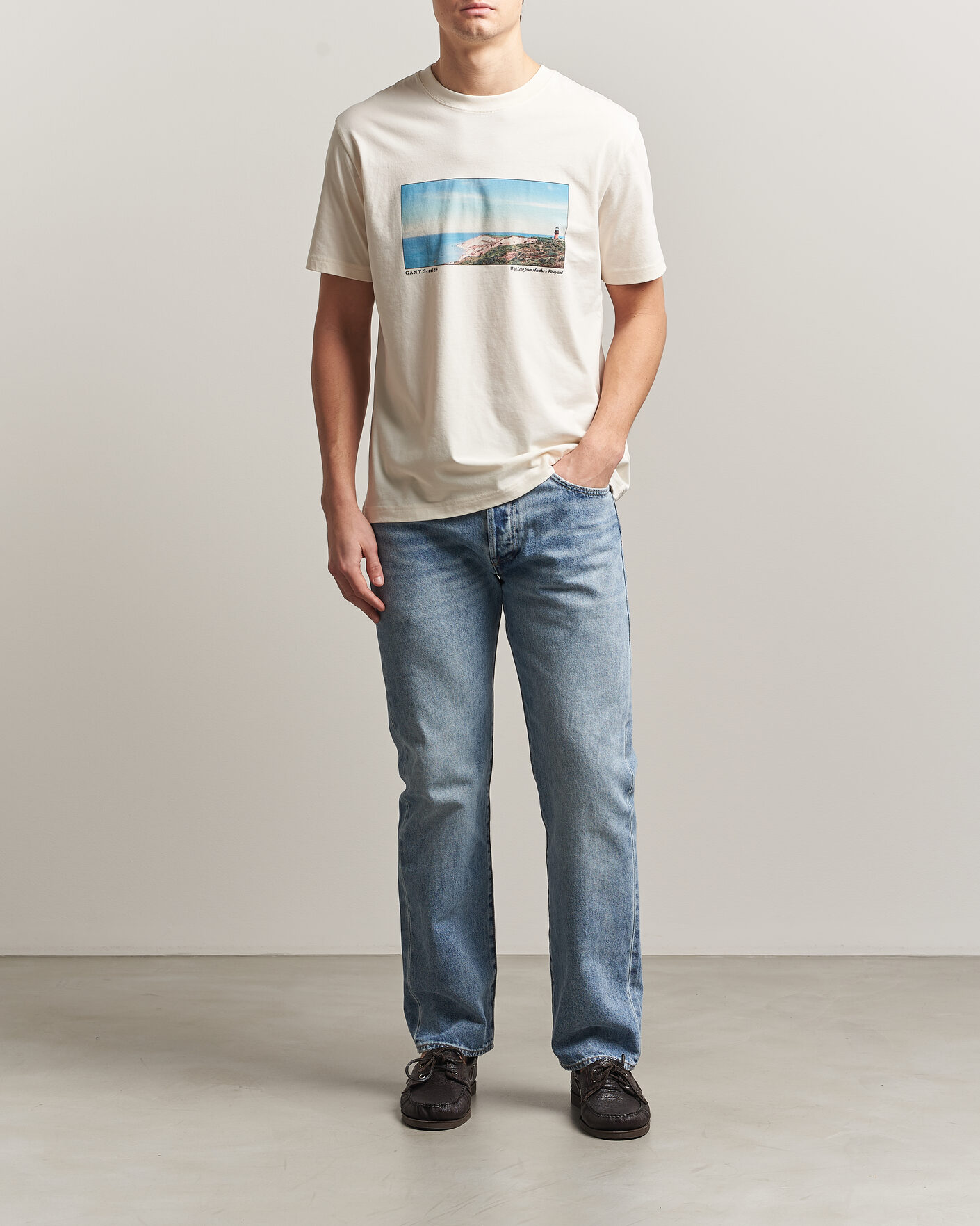 Herre | T-Shirts | GANT | Scenery Graphic Crew Neck T-Shirt Cream