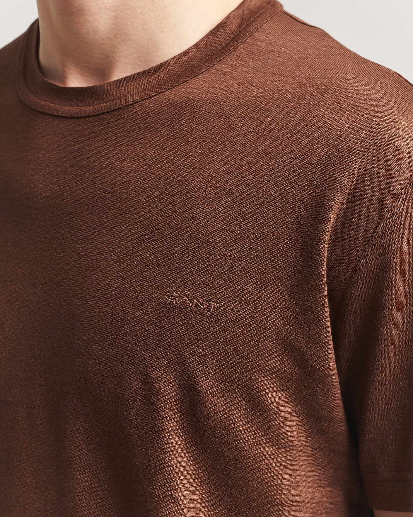 Herre | T-Shirts | GANT | Linen T-Shirt Mahogany Brown