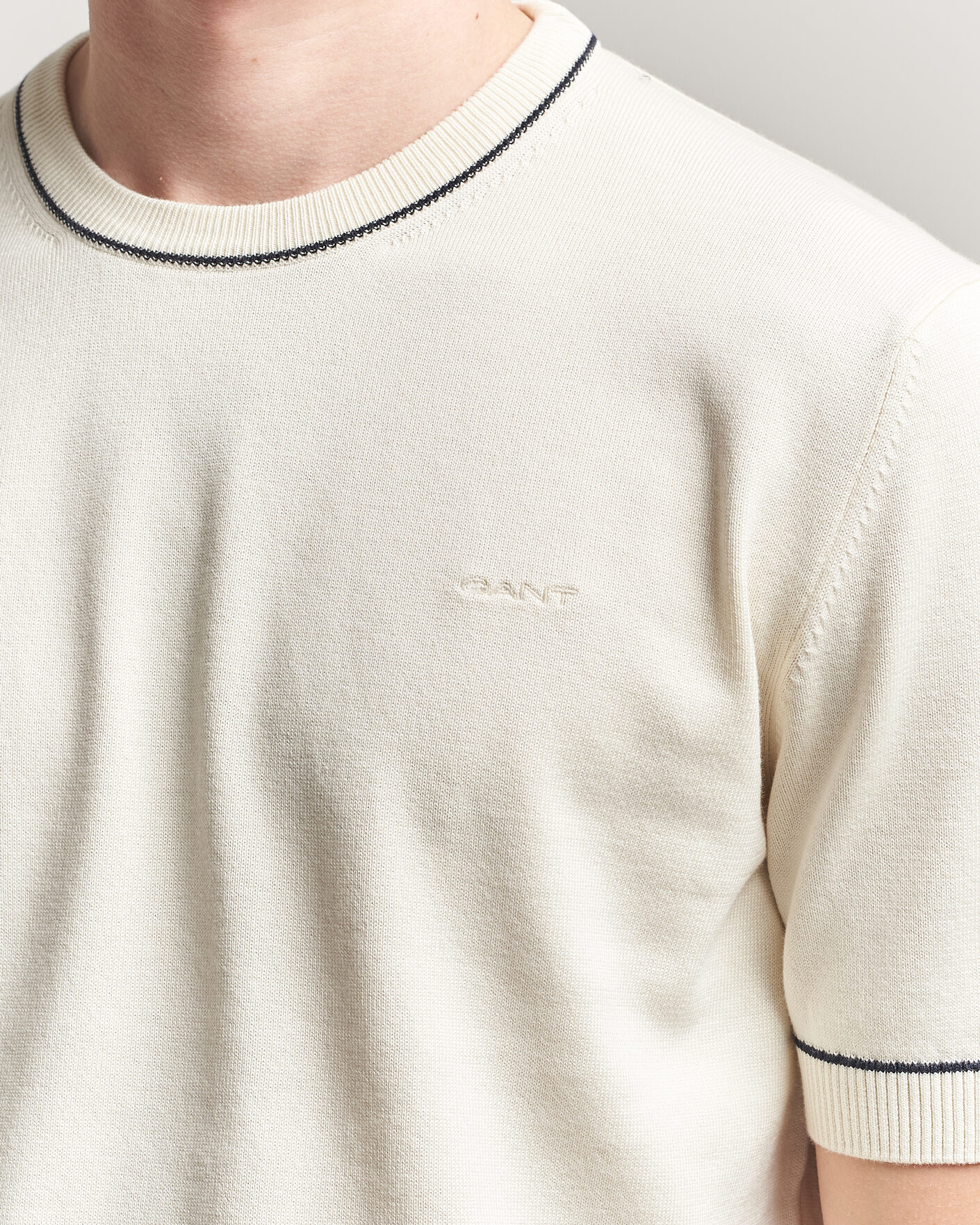 Herre | T-Shirts | GANT | Cotton/Model Knitted T-Shirt Cream