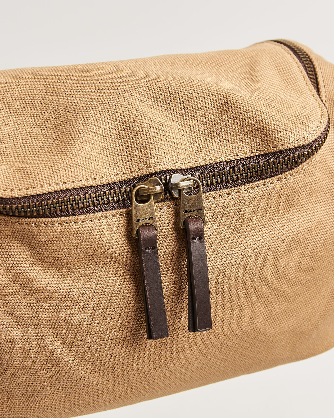 Herre | Vesker | GANT | Washed Canvas Washbag Warm Khaki