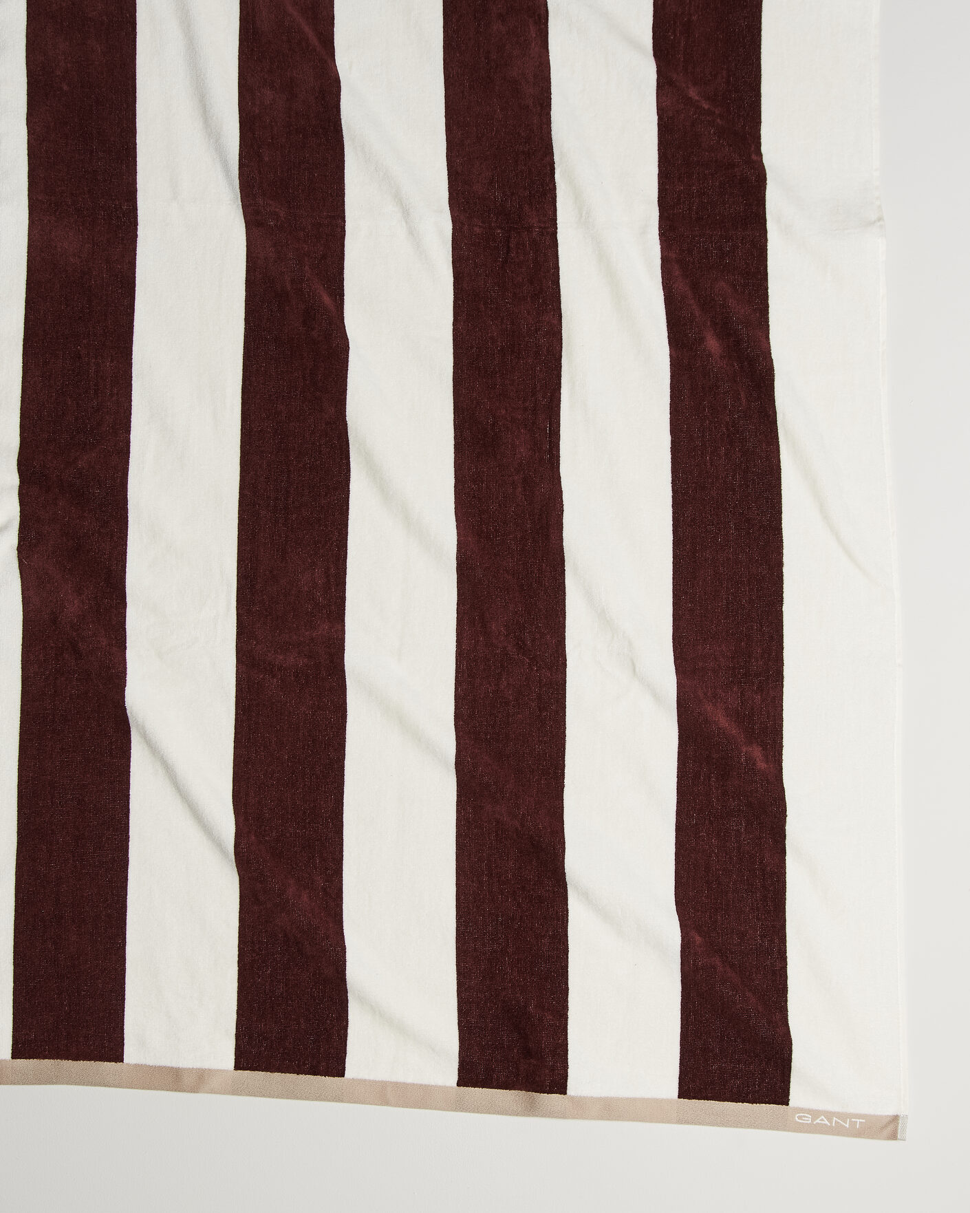 Herre | Tekstiler | GANT | Striped Beach Towel Fresh Soil