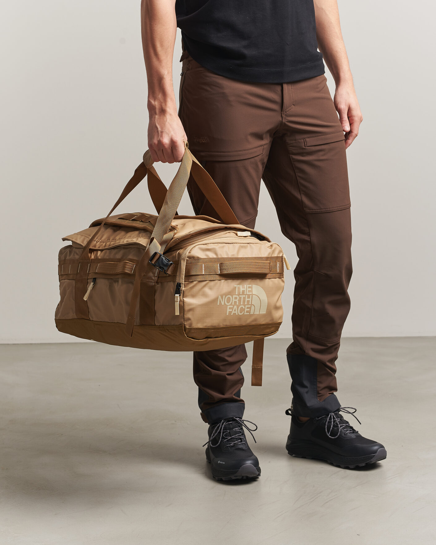 Herre | Vesker | The North Face | Base Camp Voyager Duffel 42 Khaki Stone