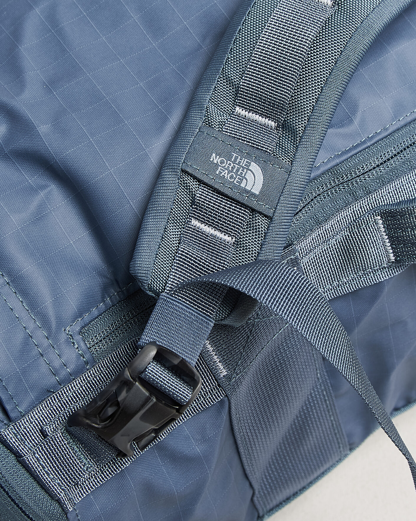 Herre | Vesker | The North Face | Base Camp Voyager Duffel 32 Granite Grey