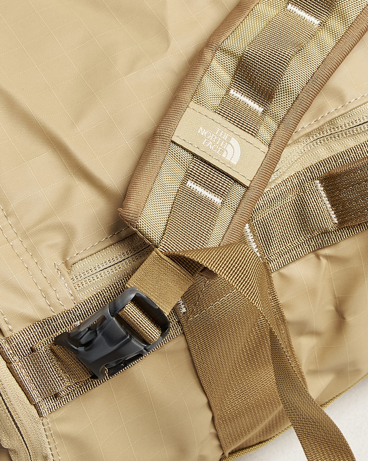 Herre | Vesker | The North Face | Base Camp Voyager Duffel 32 Khaki Stone