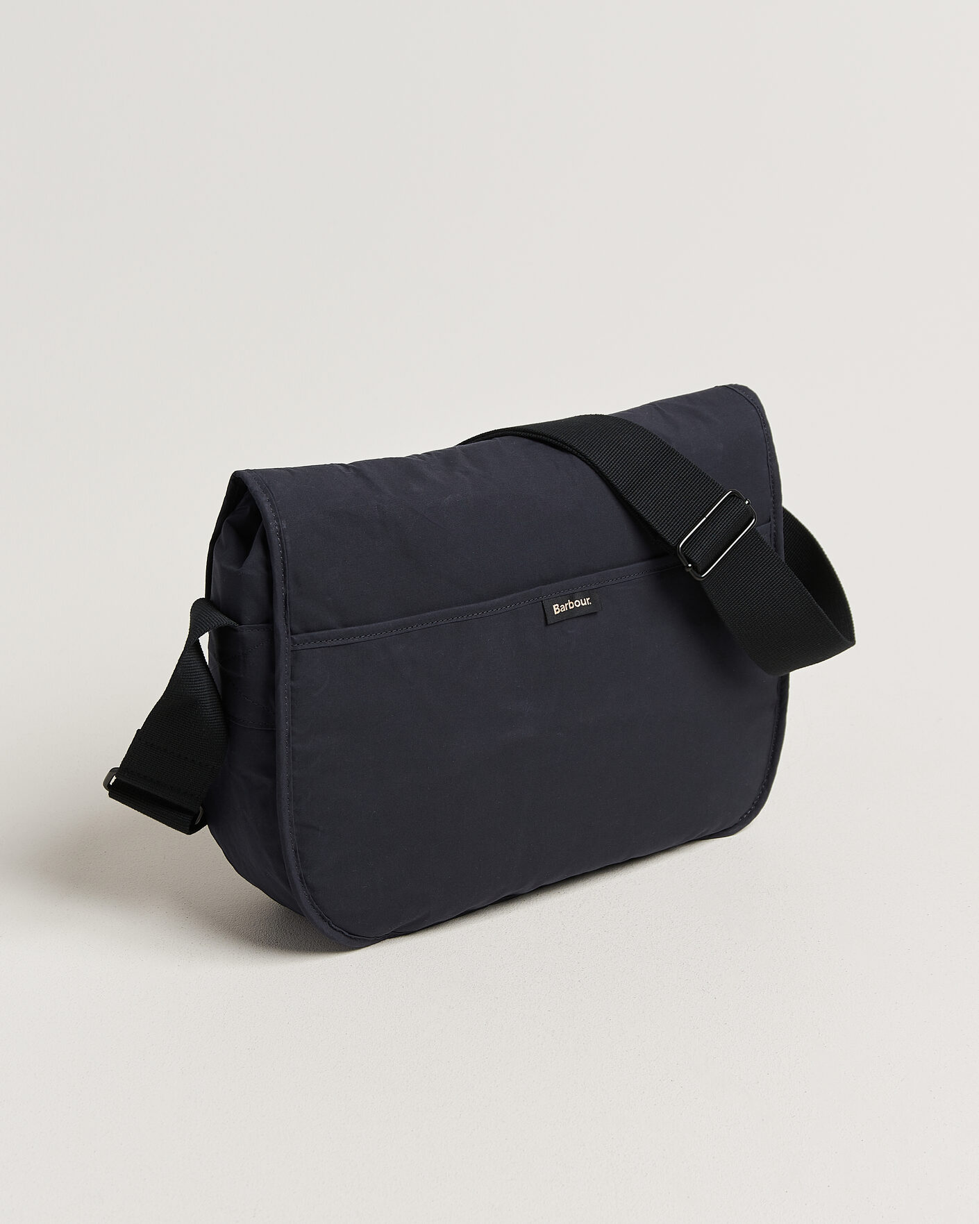 Herre | Vesker | Barbour Lifestyle | Transport Riever Shoulder Bag Navy