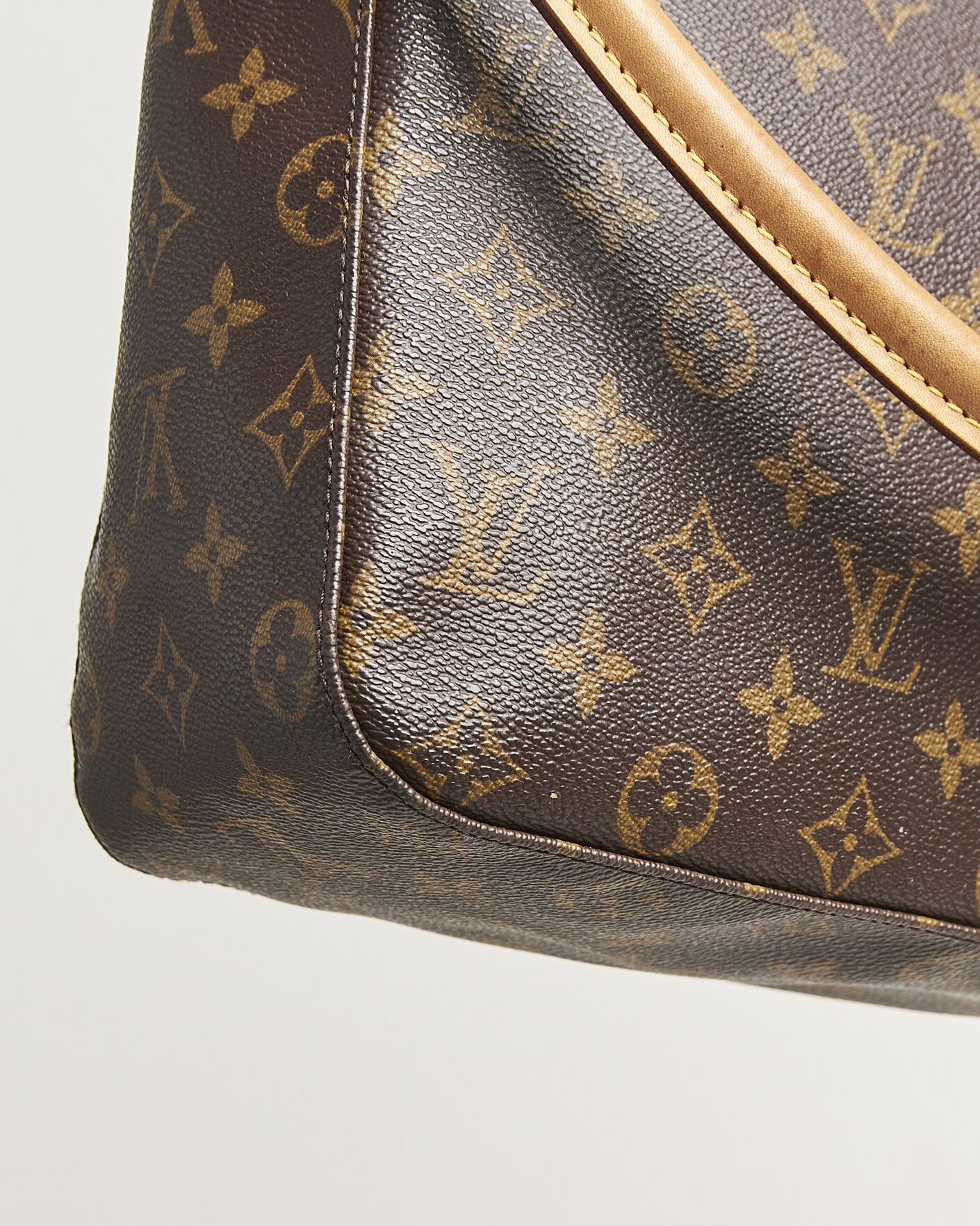 Herre | Pre-Owned & Vintage Bags | Louis Vuitton Pre-Owned | Looping Handbag GM Monogram