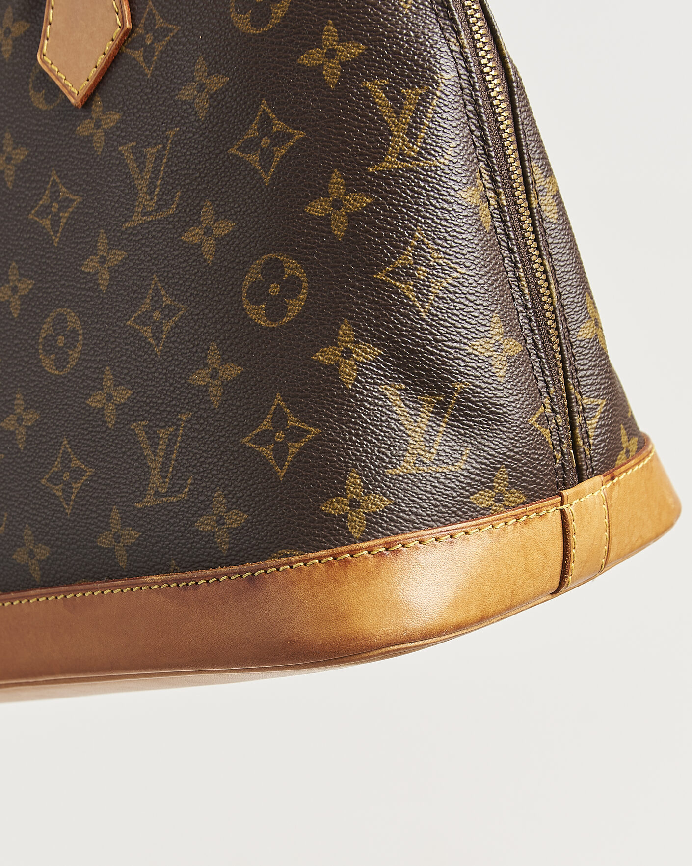 Herre | Pre-Owned & Vintage Bags | Louis Vuitton Pre-Owned | Alma Bag PM Monogram