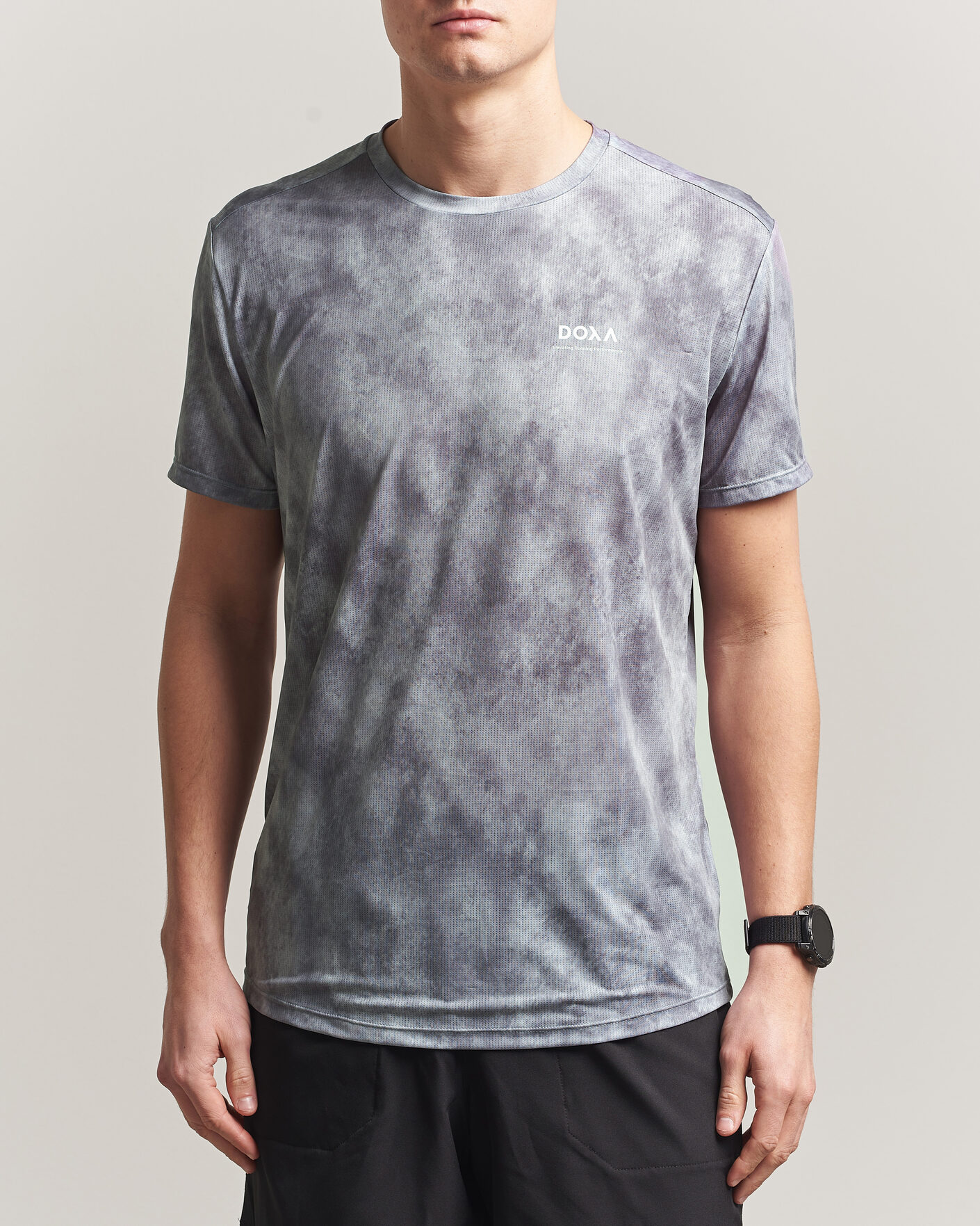 Herre | T-Shirts | DOXA | Rerun Short Sleeve T-Shirt Stone