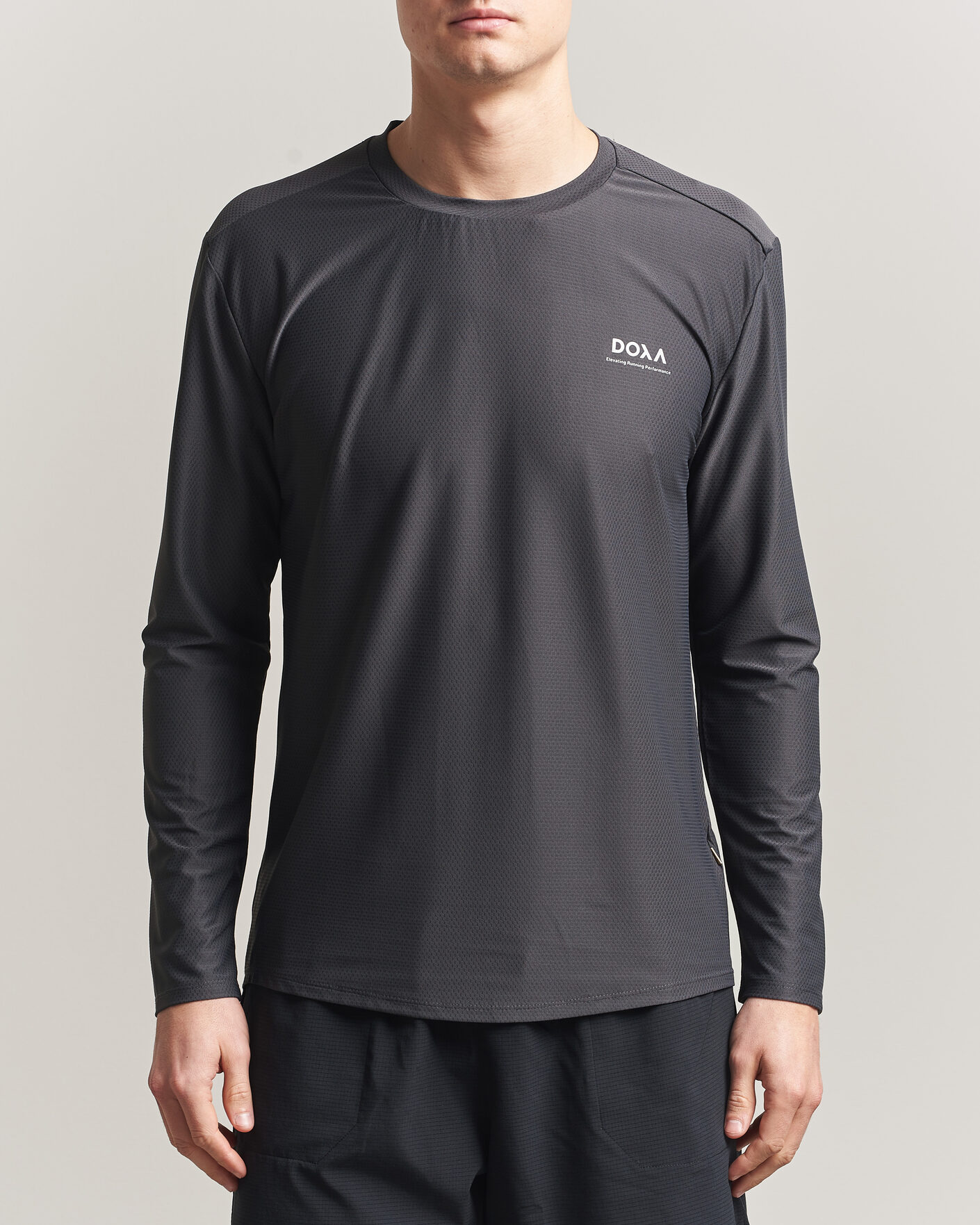 Herre | T-Shirts | DOXA | Rerun Long Sleeve T-Shirt Raven