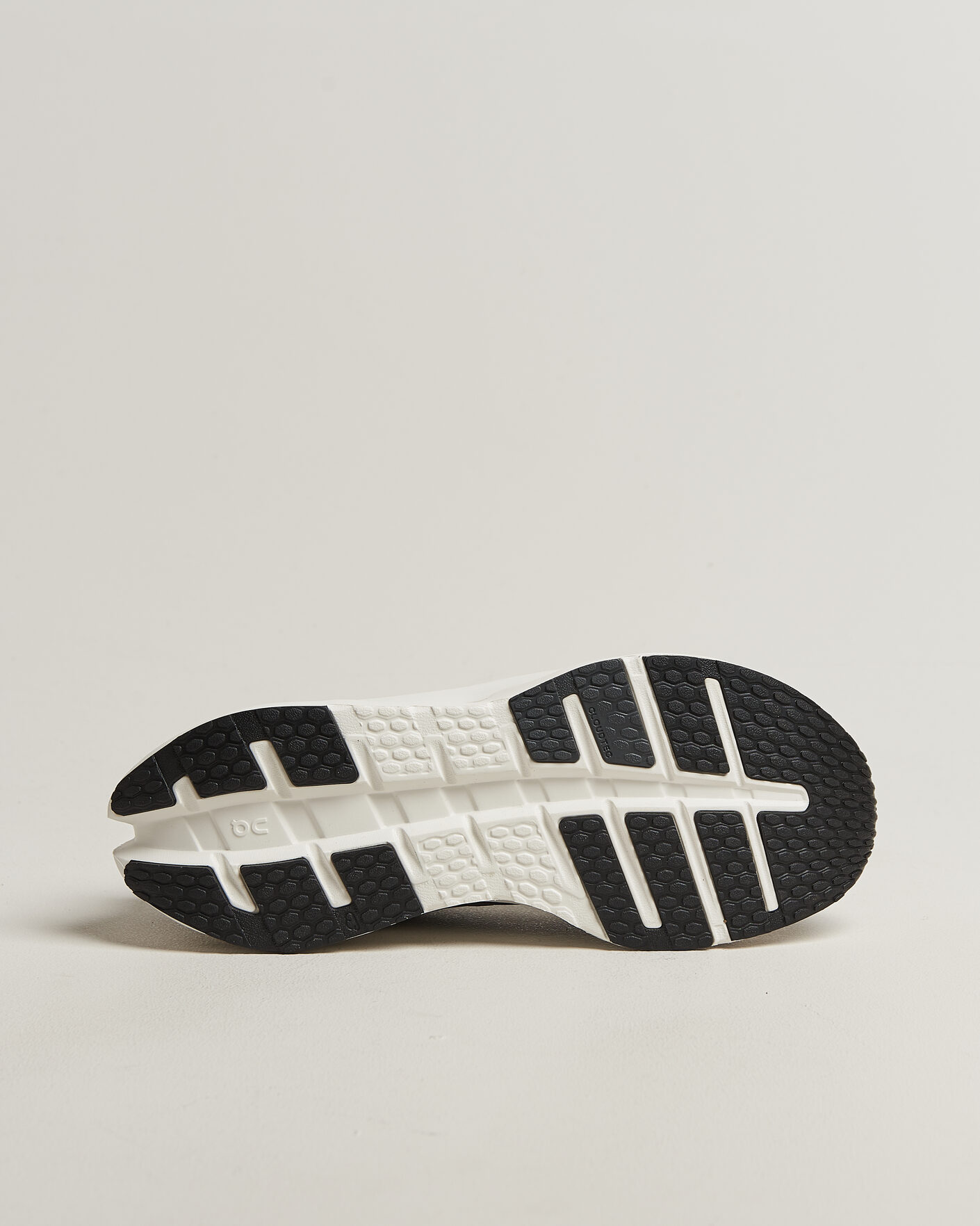 Herre | Løpesko | On | Cloudrunner 3 Black/Ivory