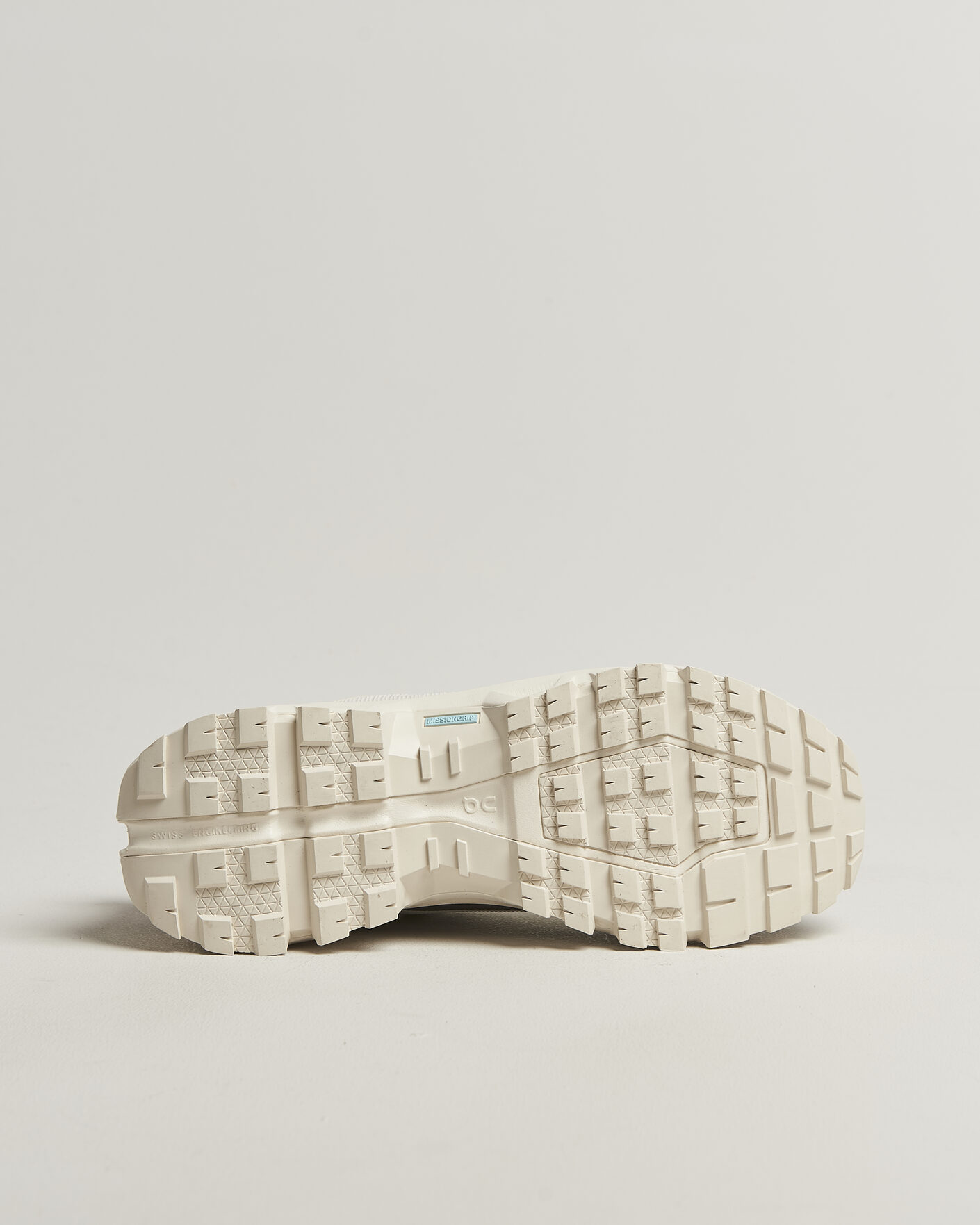 Herre | Trail Sneakers | On | Cloudrock Low Waterproof Ivory/Ivory