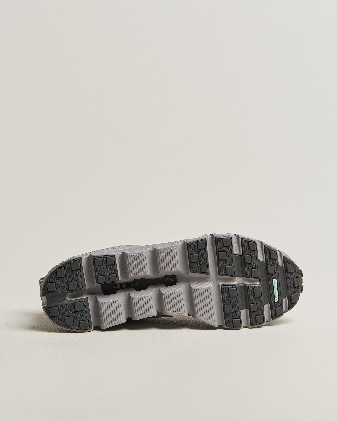 Herre | Trail Sneakers | On | Cloud 6 Geo Waterproof Alloy/Alloy