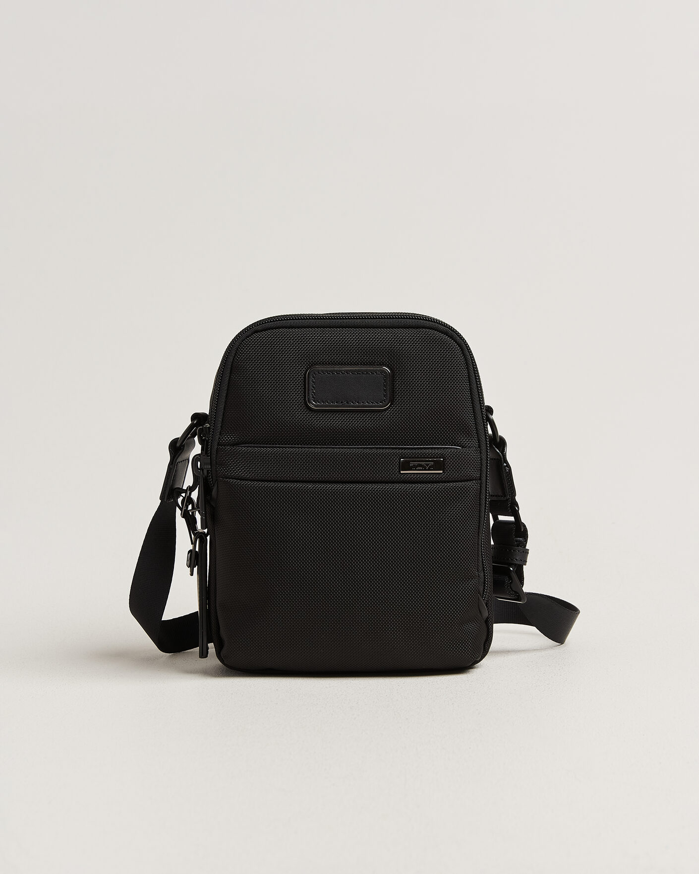 Herre | Vesker | TUMI | Alpha 4 Small Crossbody Bag Black