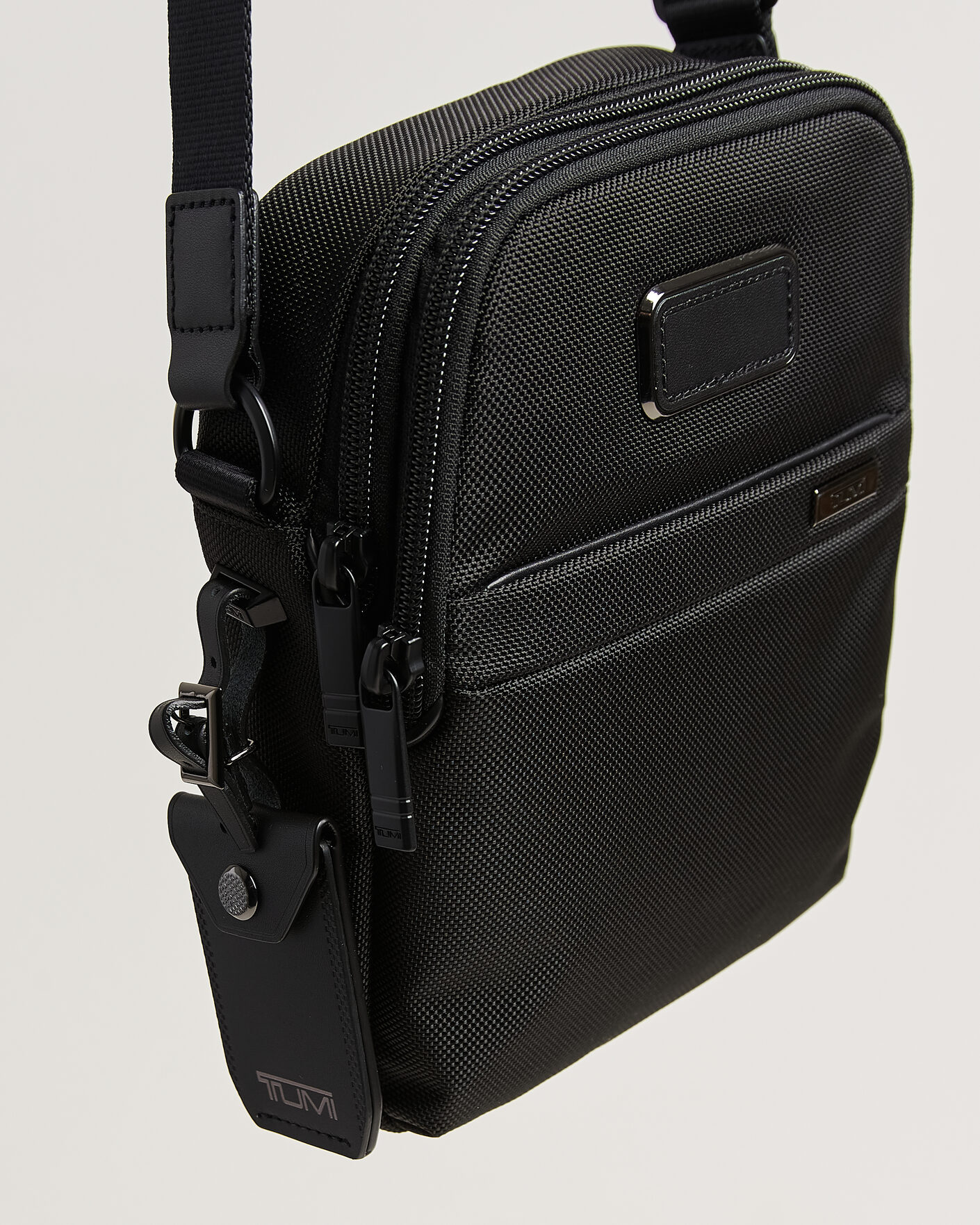 Herre | Vesker | TUMI | Alpha 4 Small Crossbody Bag Black