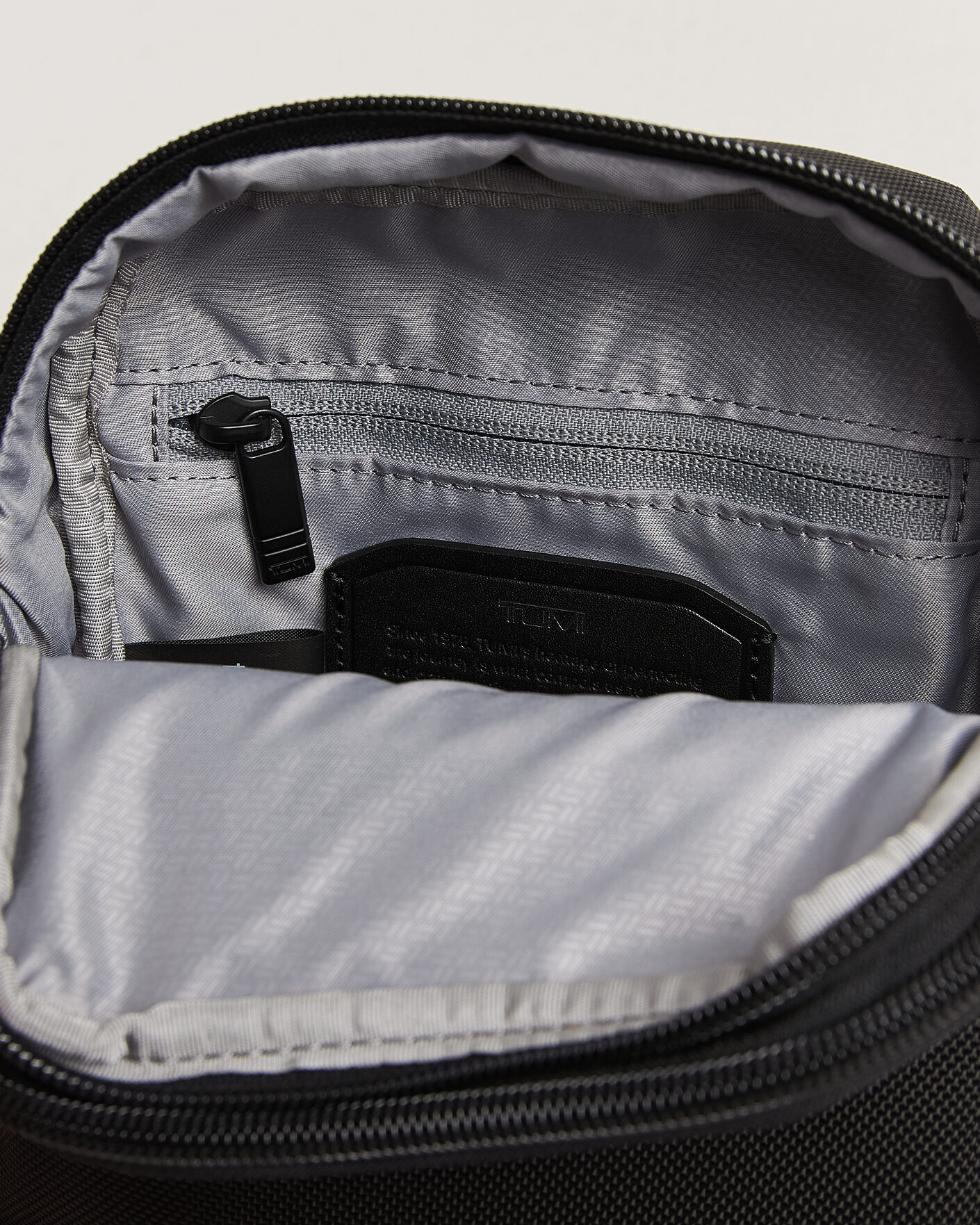 Herre | Vesker | TUMI | Alpha 4 Small Crossbody Bag Black