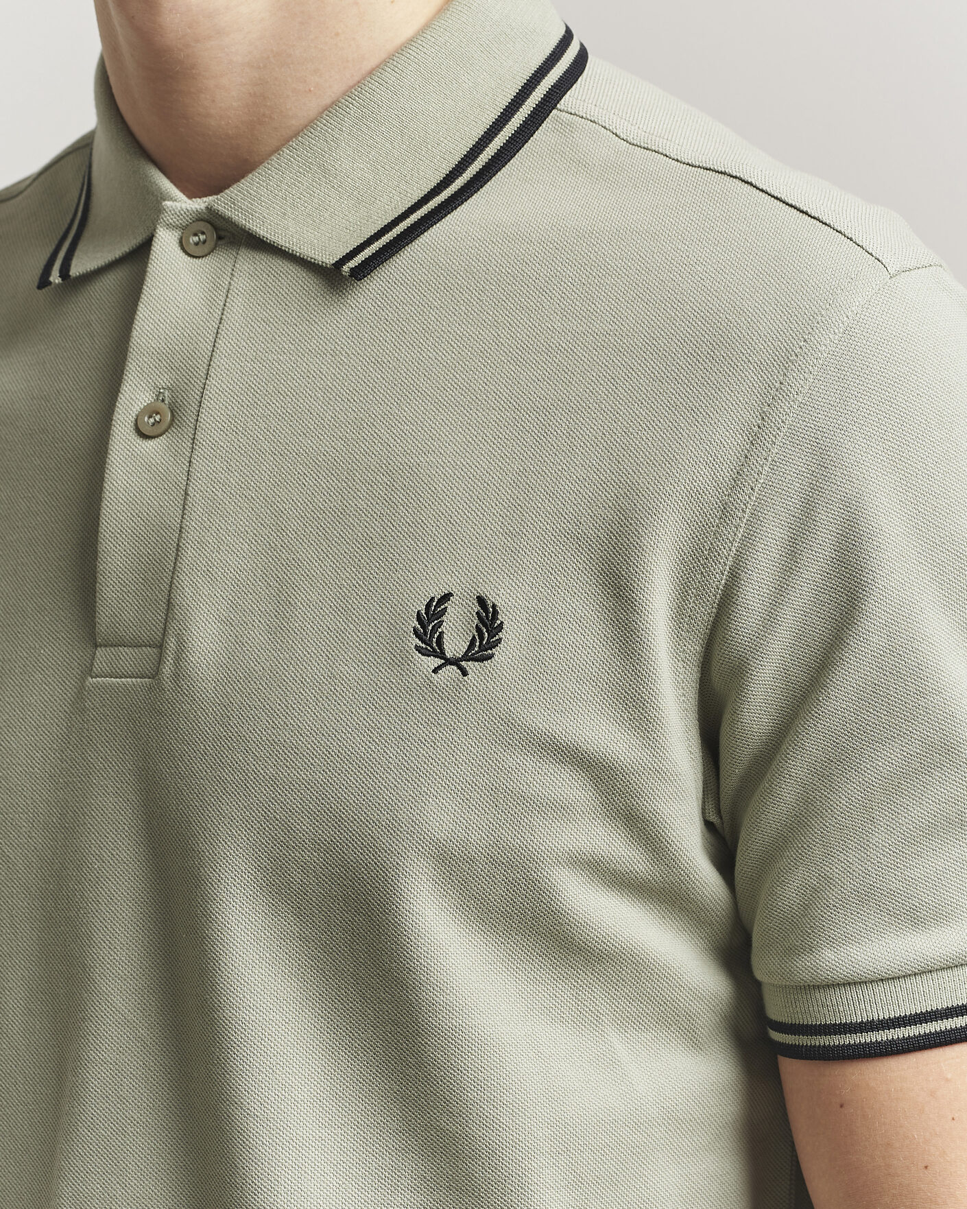 Herre | Pikéer | Fred Perry | Twin Tipped Polo Shirt Seagrass Green