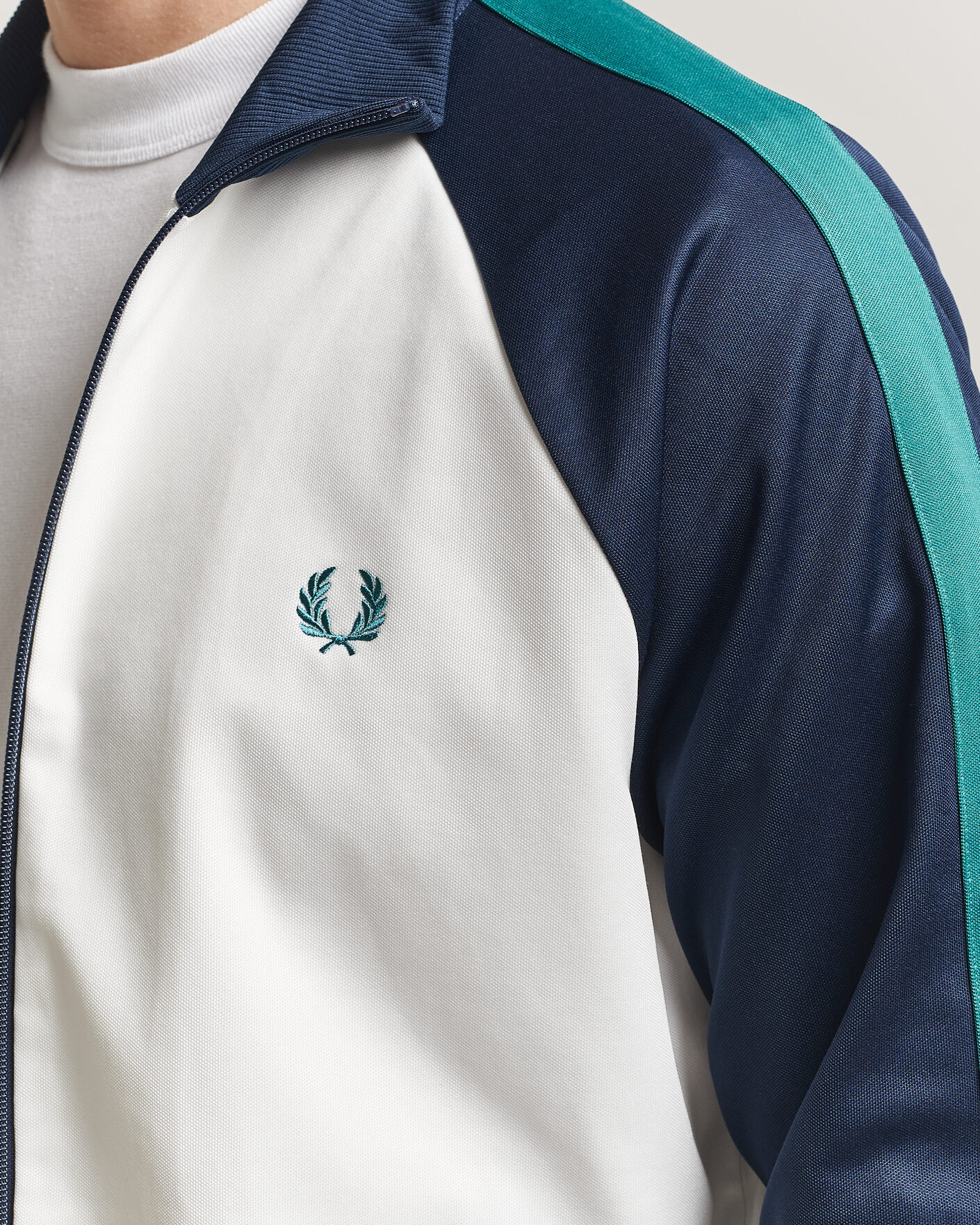 Herre | Gensere | Fred Perry | Contrast Sleeve Track Jacket Snow White