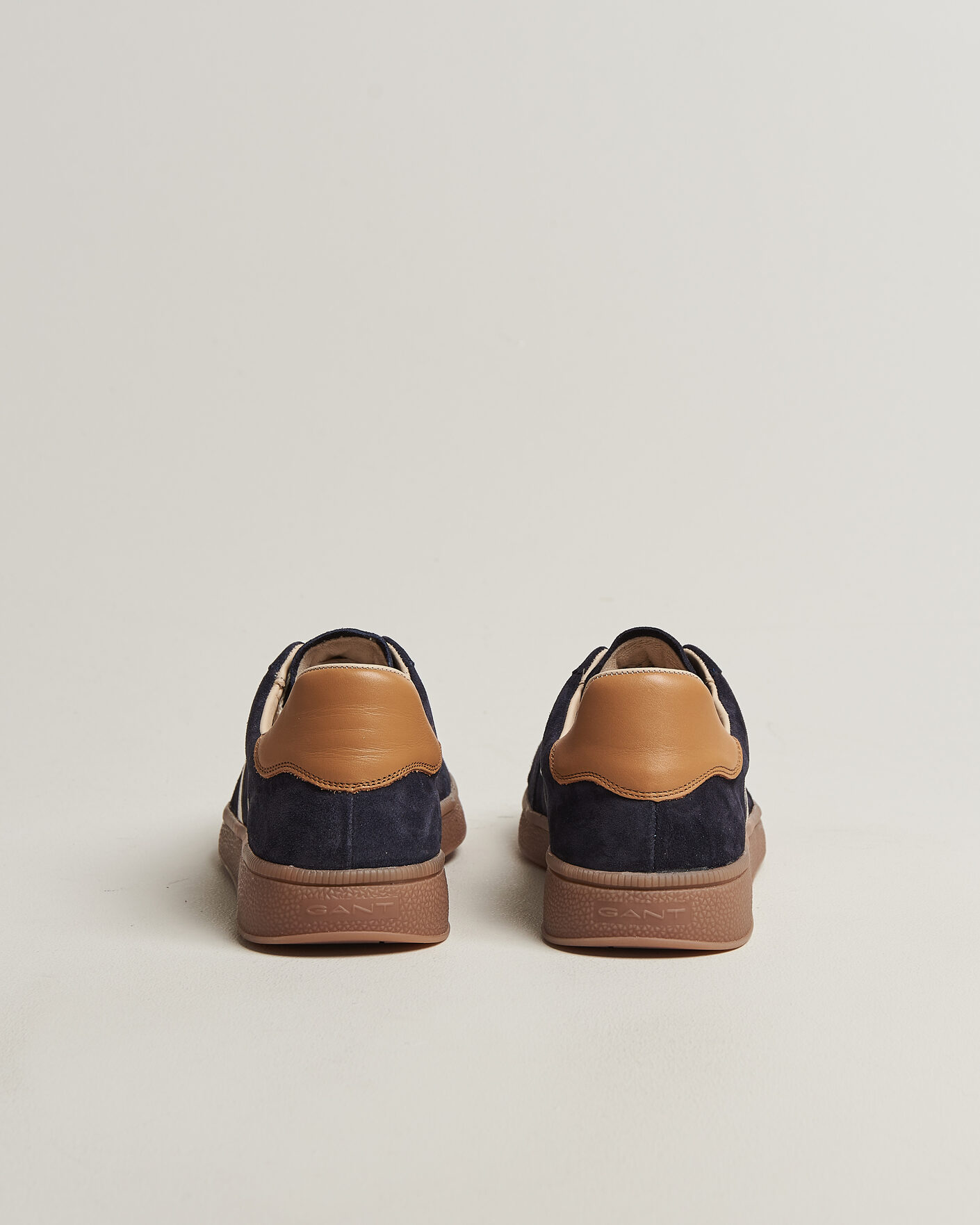 Herre | Sneakers | GANT | Cuzmo Suede Sneaker Marine/White