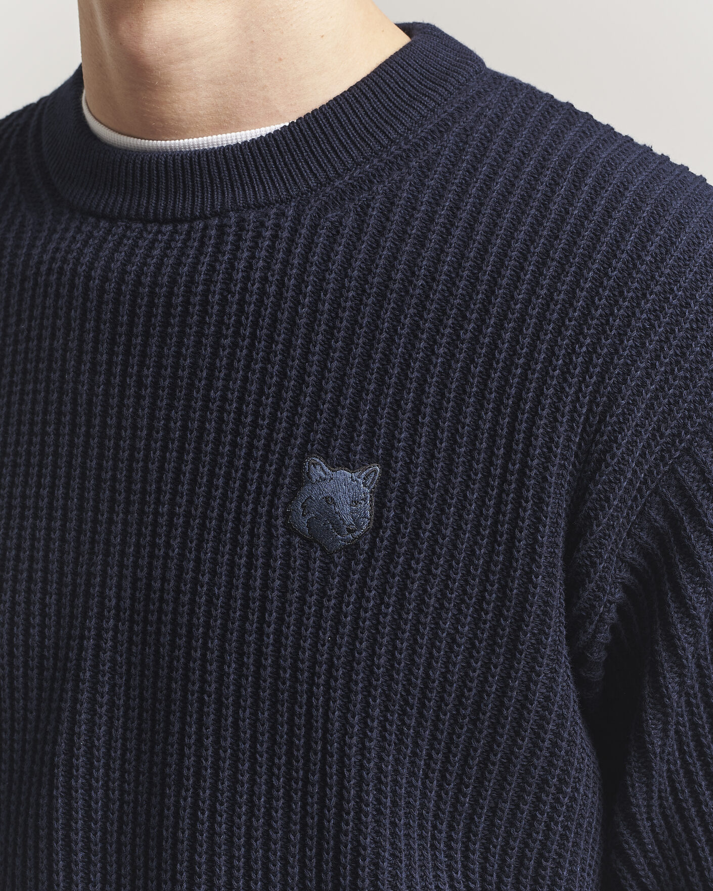 Herre | Gensere | Maison Kitsuné | Tonal Fox Head Rib Knitted Sweater Navy