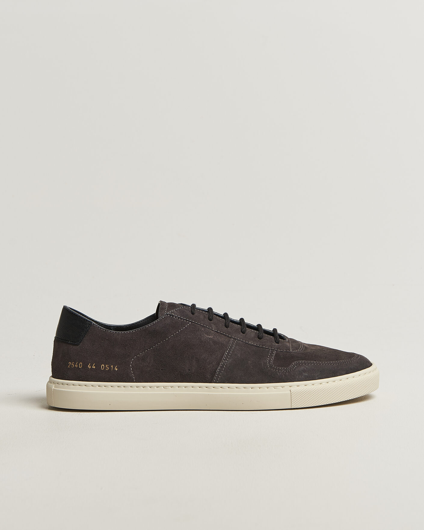 Herre | Sneakers | Common Projects | BBall Slim Deconstructed Suede Sneaker Off Black