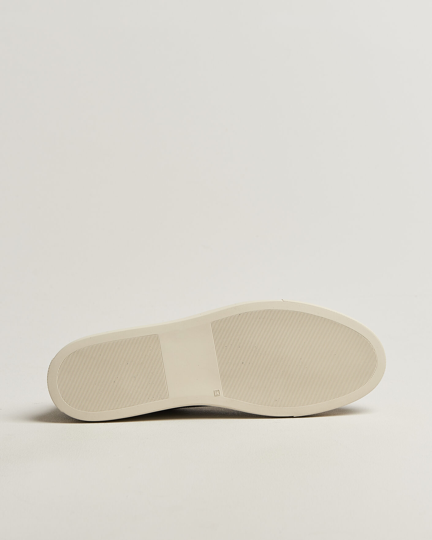 Herre | Sneakers | Common Projects | BBall Slim Deconstructed Suede Sneaker Off Black