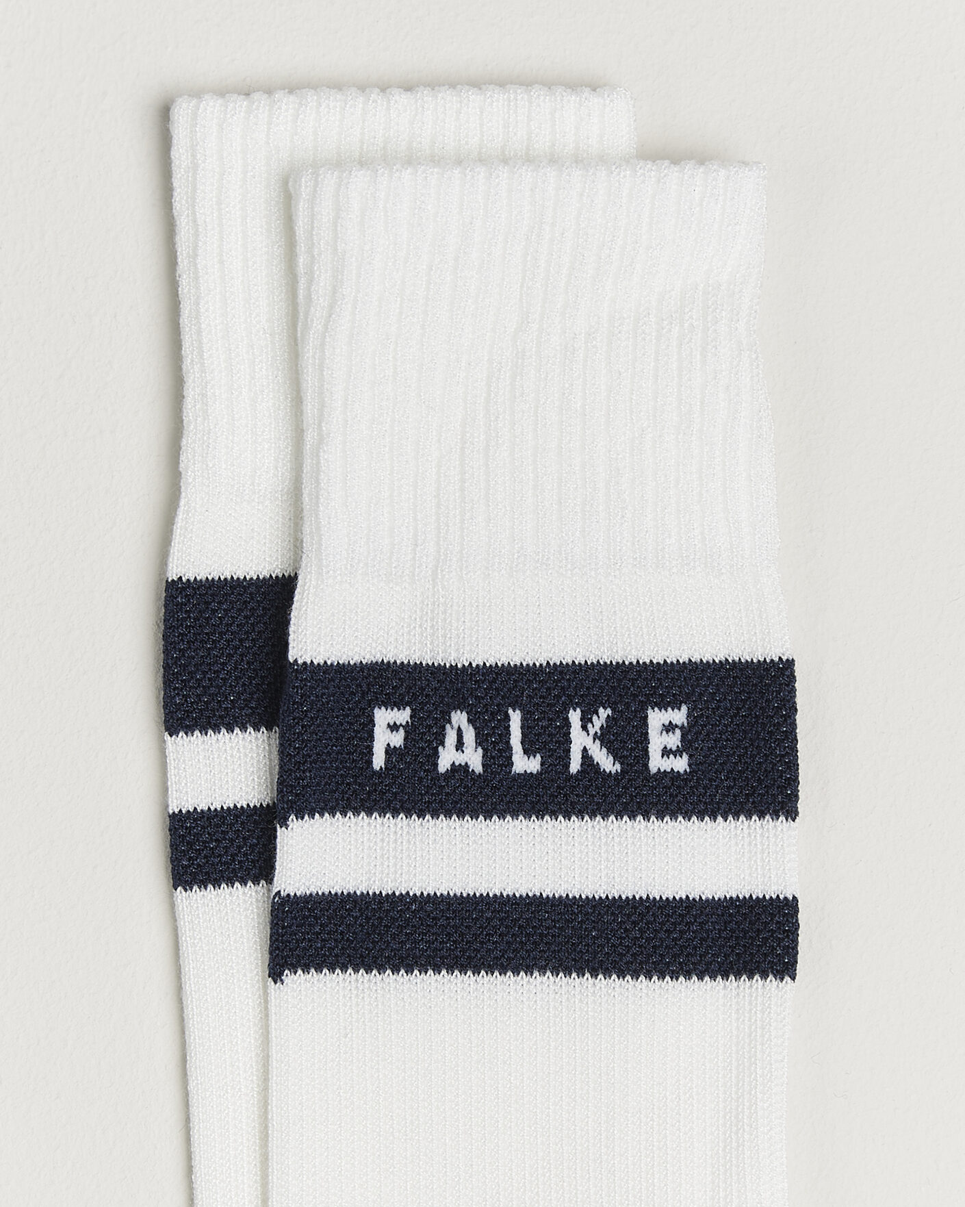 Herre | Undertøy | Falke Sport | TK2 Explore Cool Trekking Socks White