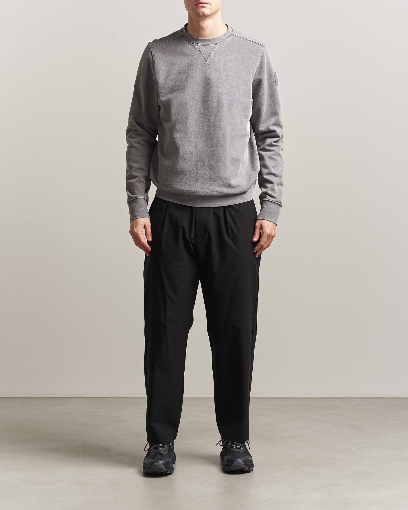 Herre | Gensere | Sail Racing | Wind Pigment Dyed Sweatshirt Frost Grey