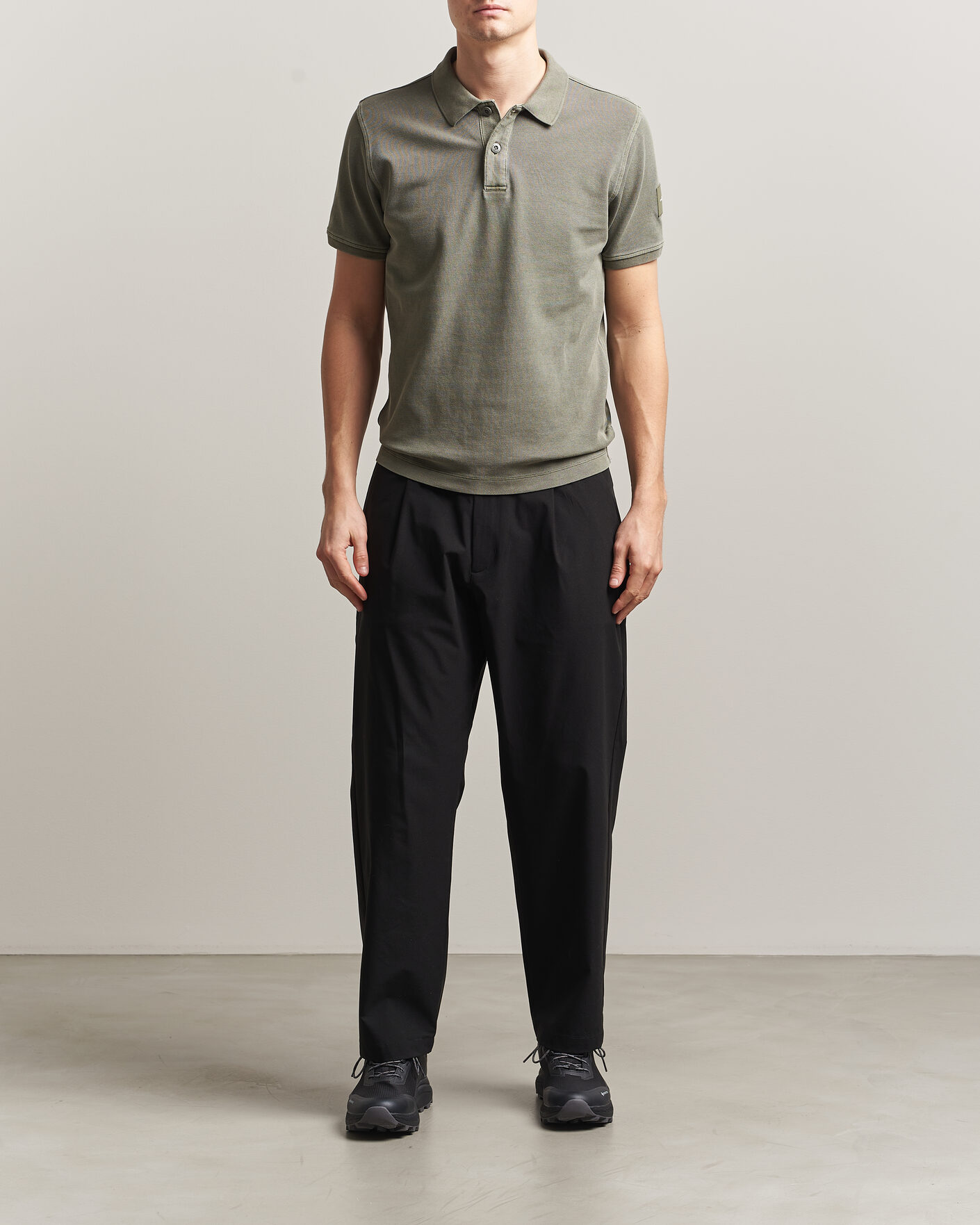 Herre | Pikéer | Sail Racing | Wind Pigment Dyed Polo Mud Green