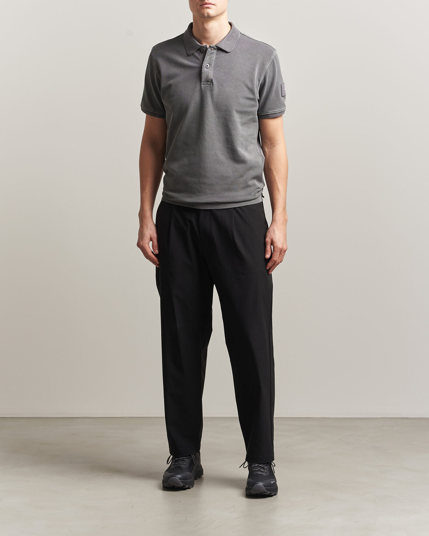 Herre | Pikéer | Sail Racing | Wind Pigment Dyed Polo Frost Grey
