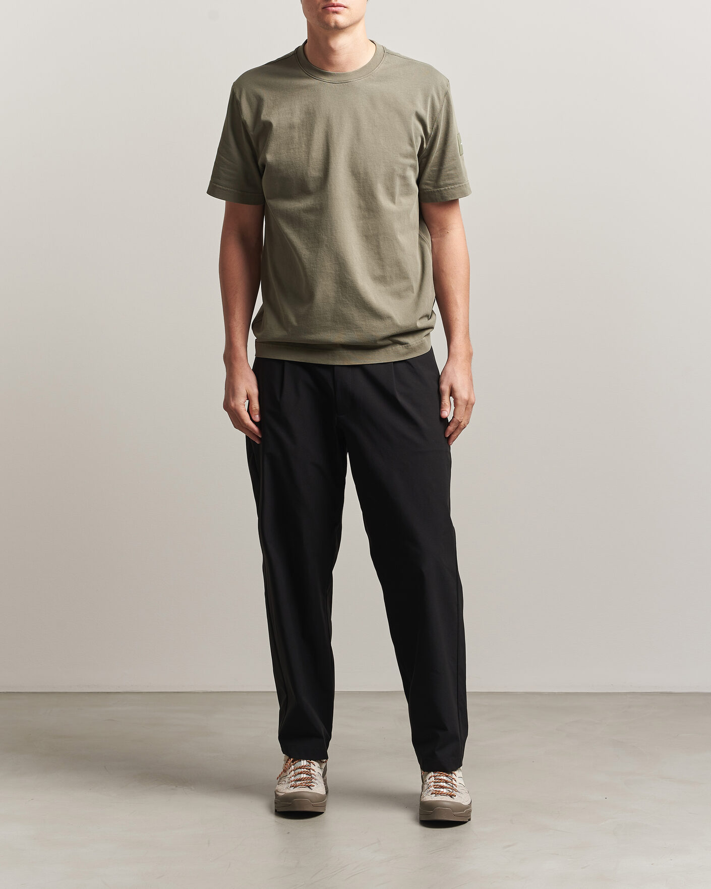 Herre | T-Shirts | Sail Racing | Wind Pigment Dyed T-Shirt Mud Green