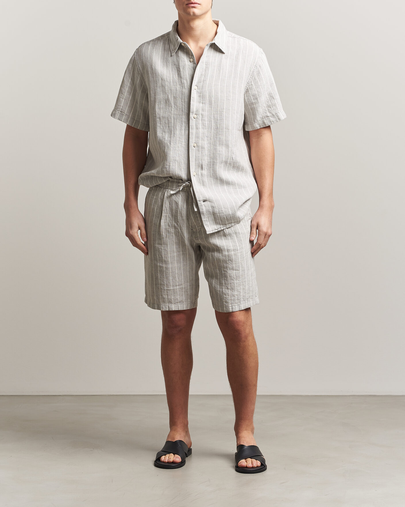 Herre | Skjorter | KnowledgeCotton Apparel | Striped Linen Resort Shirt Grey