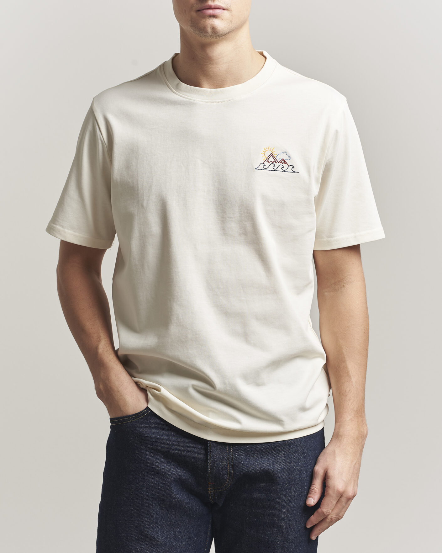 Herre | T-Shirts | KnowledgeCotton Apparel | Chest Print T-Shirt Egret